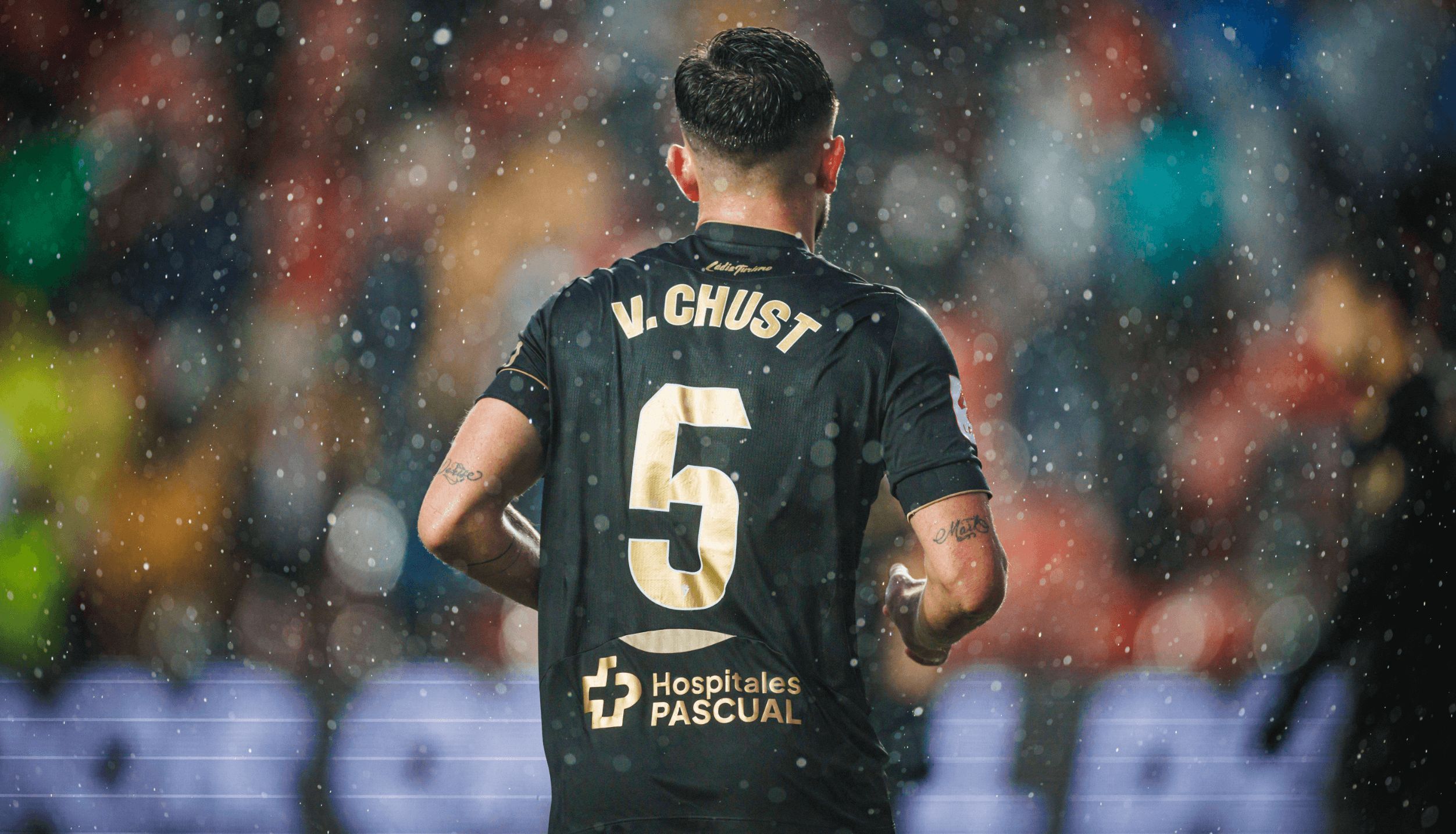 Víctor Chust, con el Cádiz CF (Foto: Cordon Press).