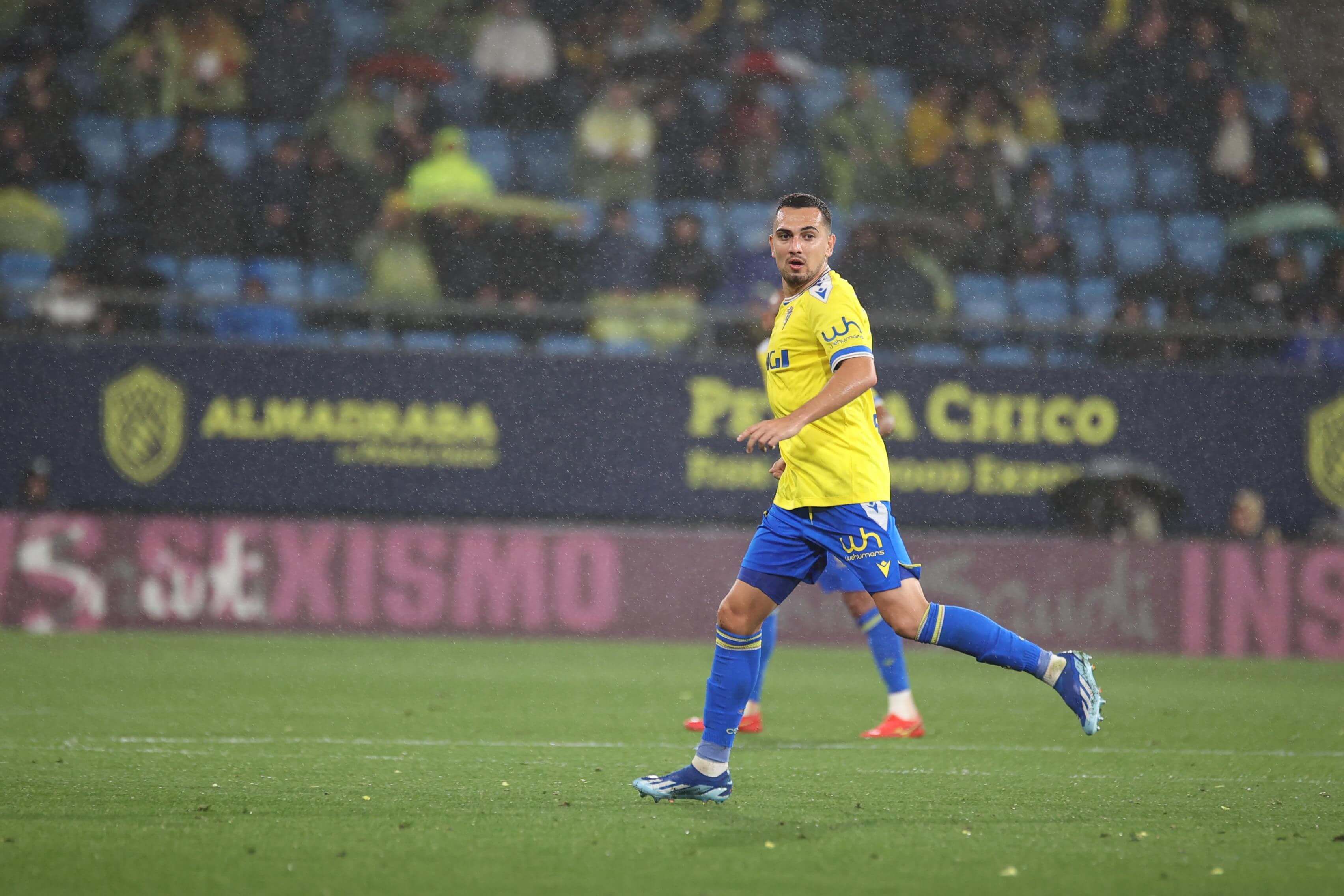  Gonzalo Escalante, en el Cádiz - Betis.