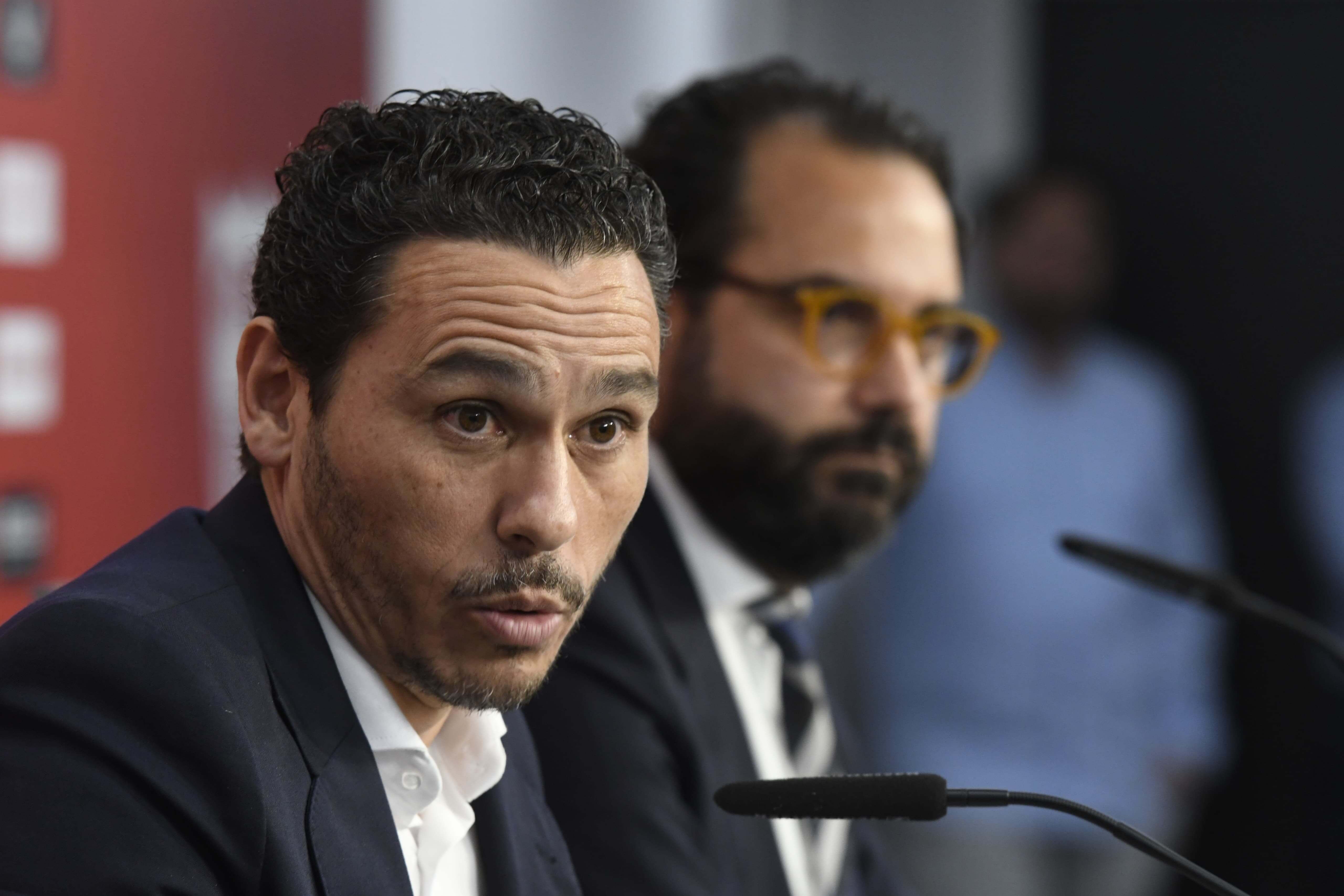  Víctor Orta y Del Nido Carrasco en sala de prensa.