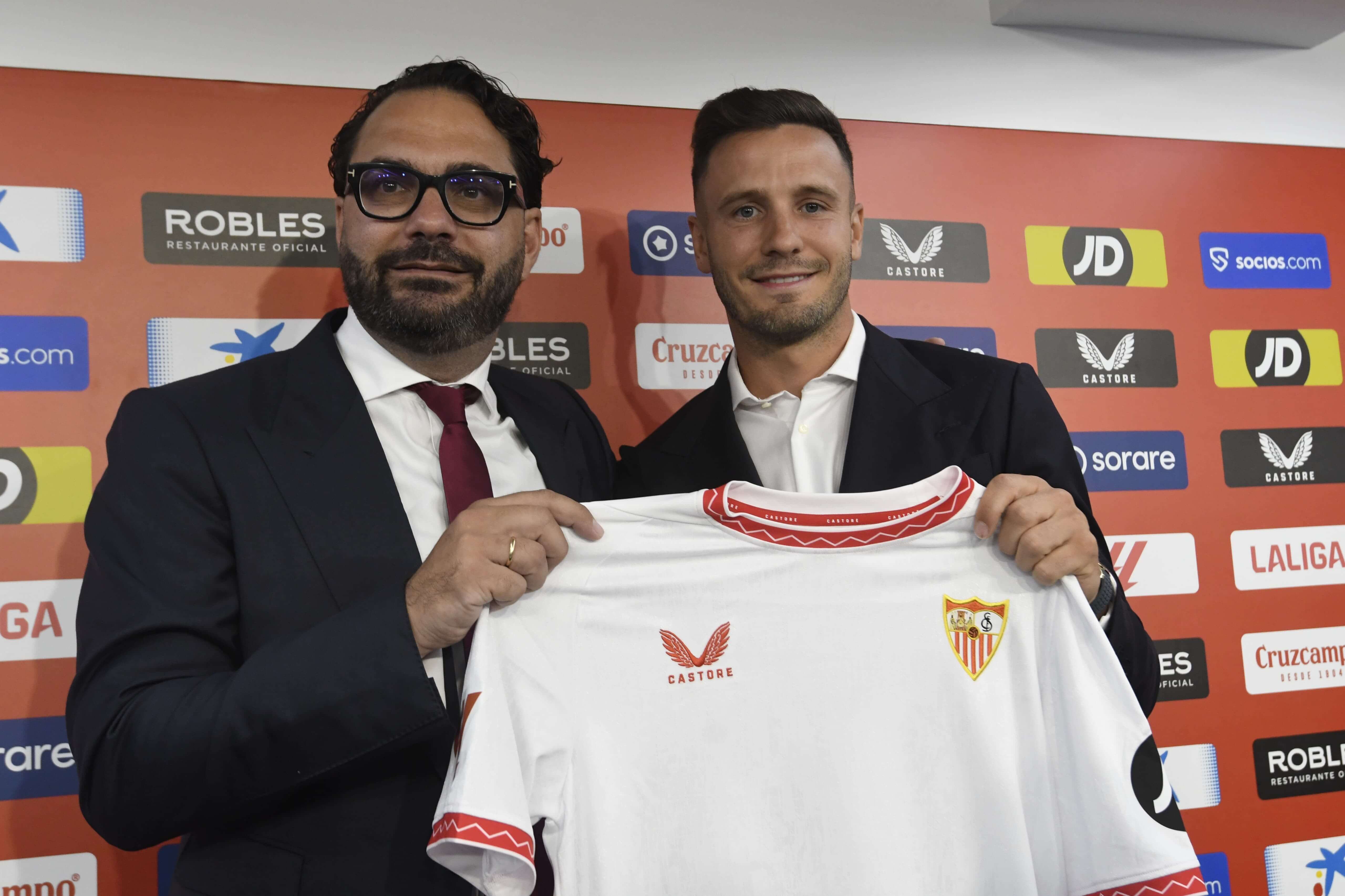 Saúl Ñíguez, durante su presentación oficial