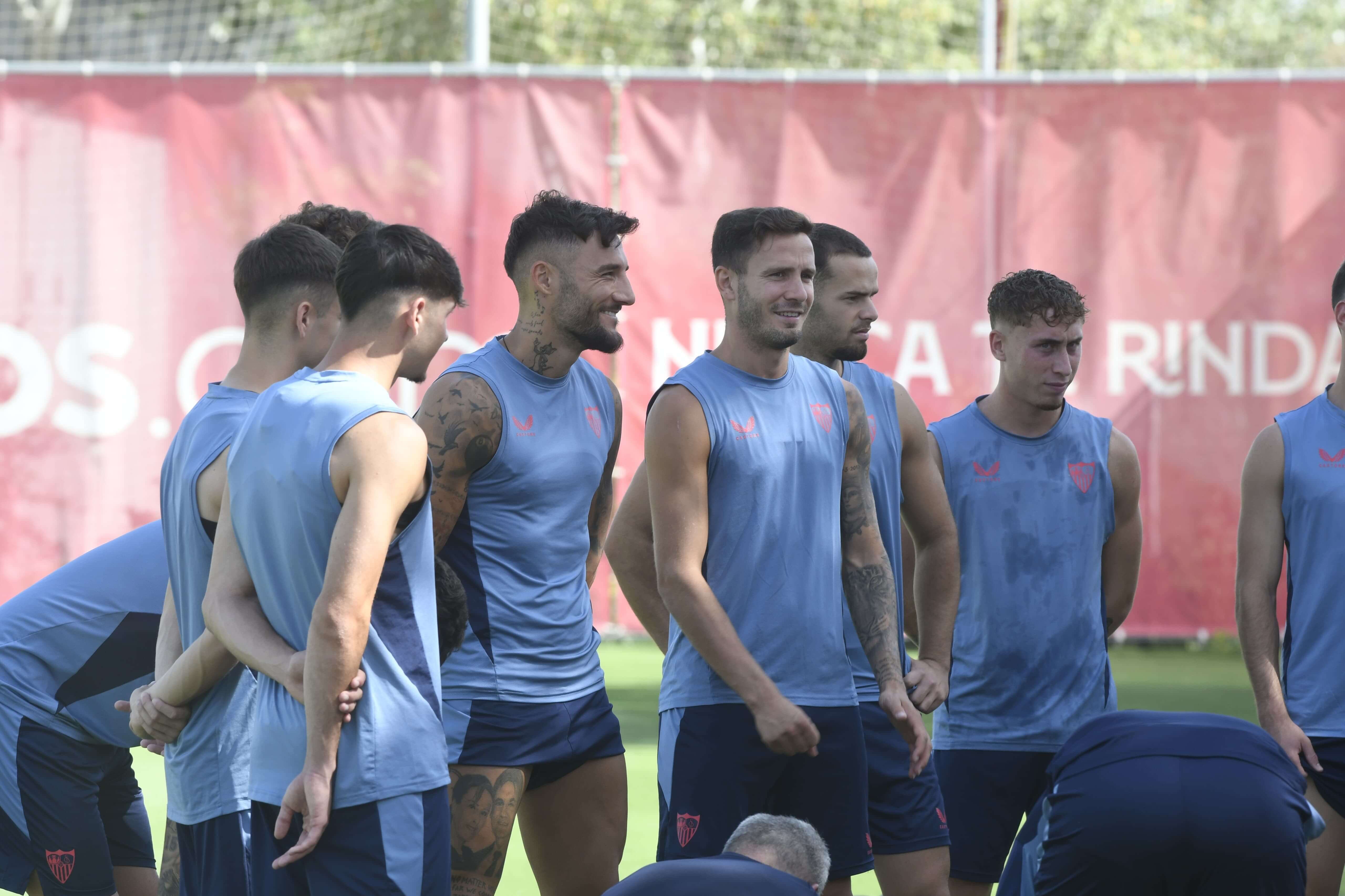  Nemanja Gudelj, en un entrenamiento reciente.