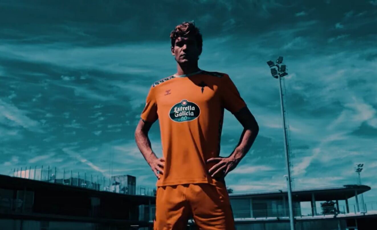  Marcos Alonso, con la tercera equipación.