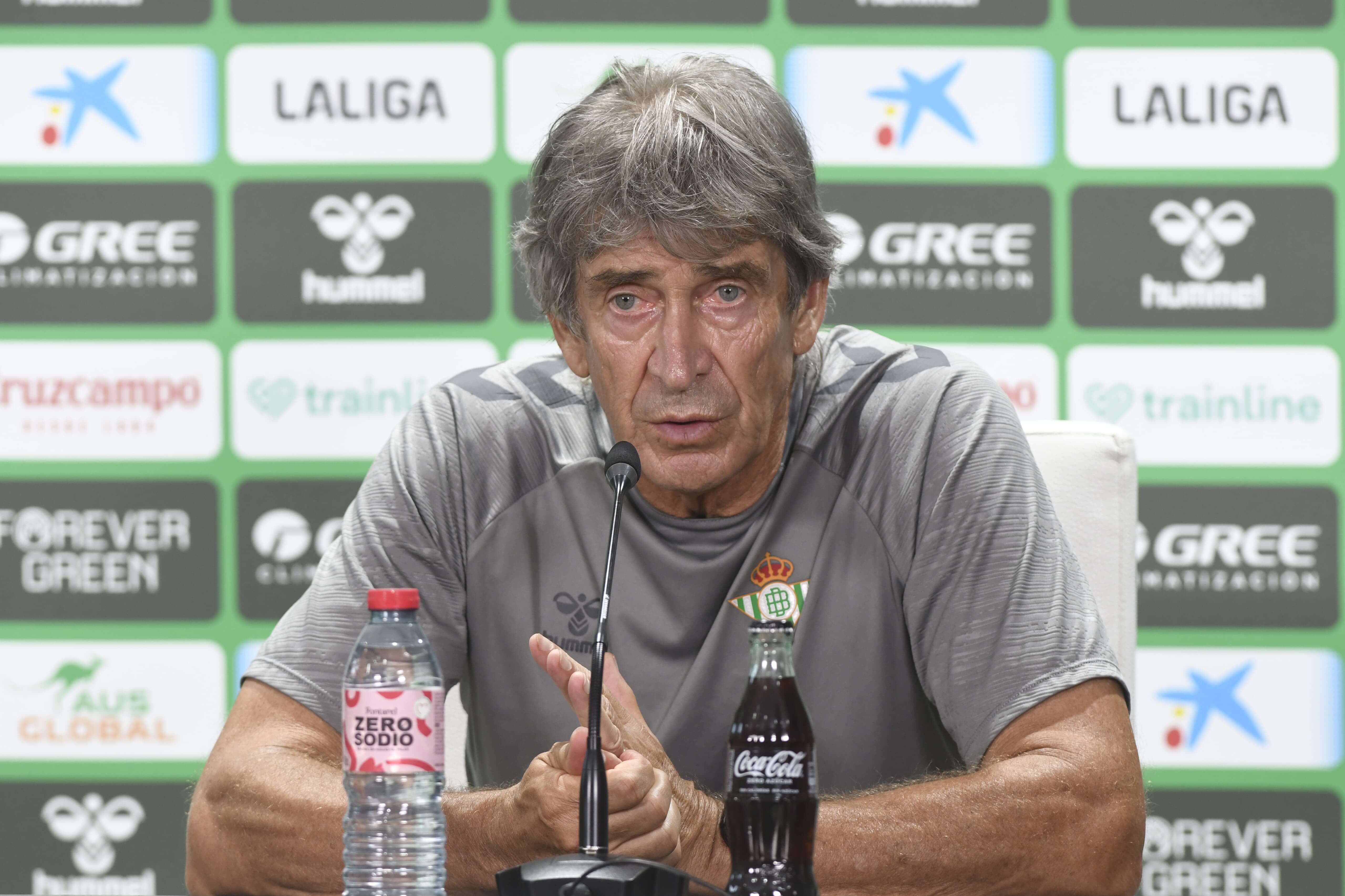  Manuel Pellegrini, en la rueda de prensa