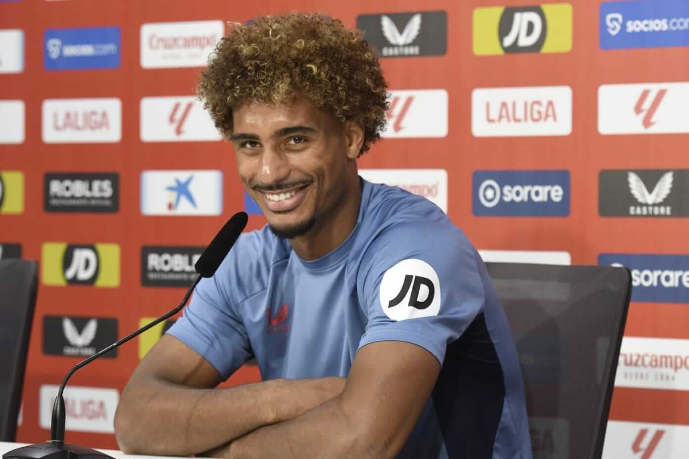 Loic Badé, en sala de prensa.