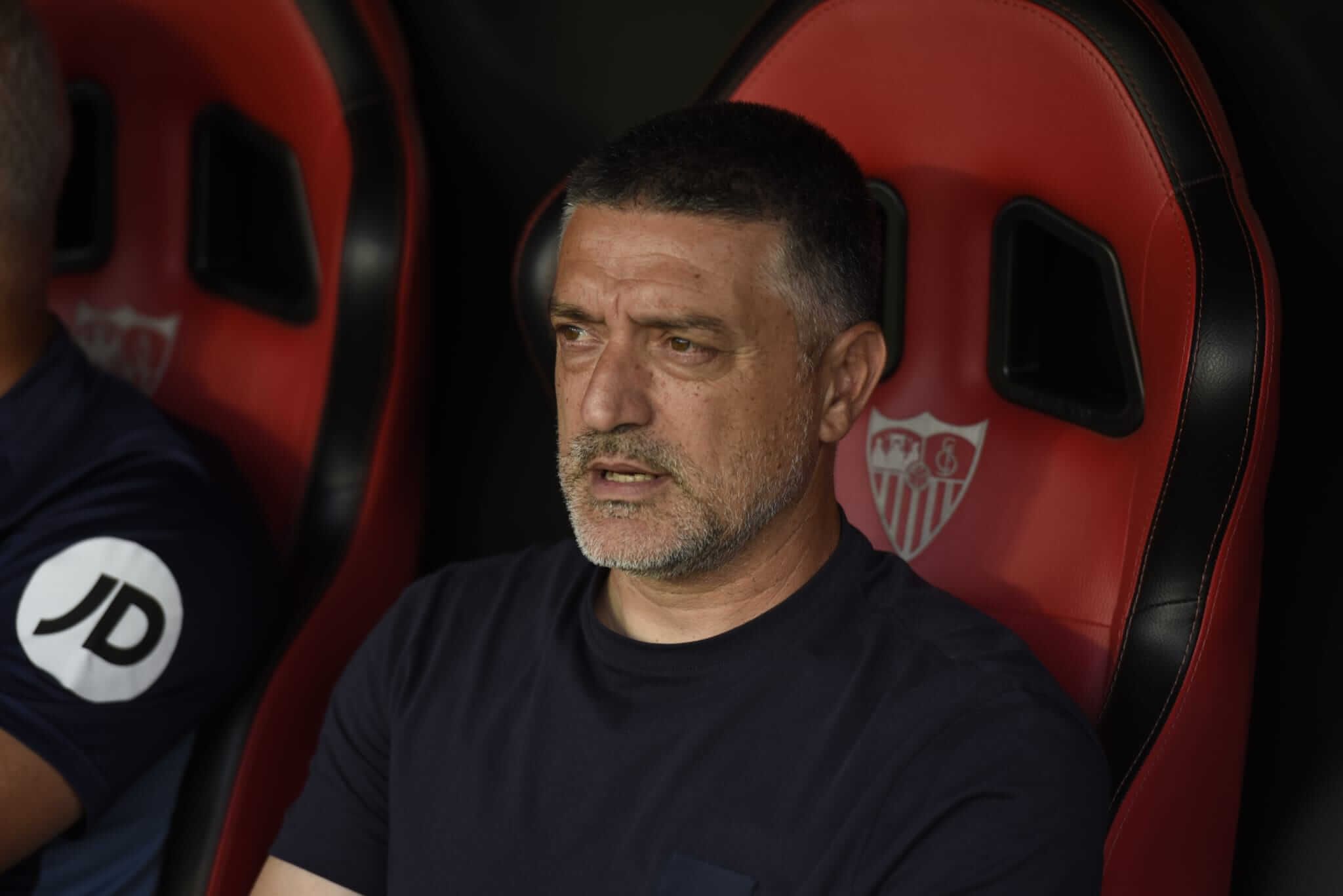  García Pimienta, en el derbi ante el Betis.