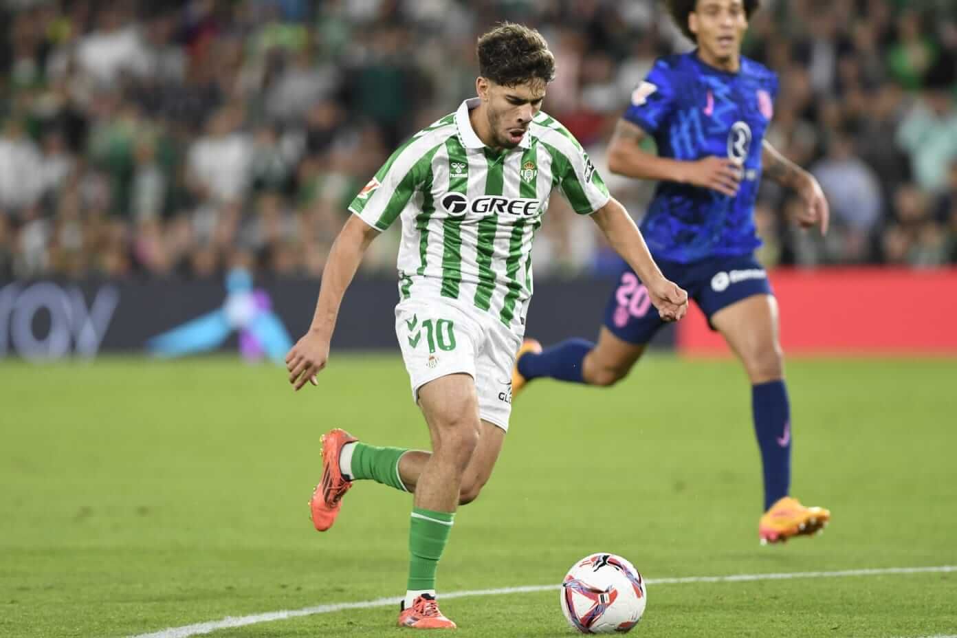  Ez Abde, futbolista del Real Betis