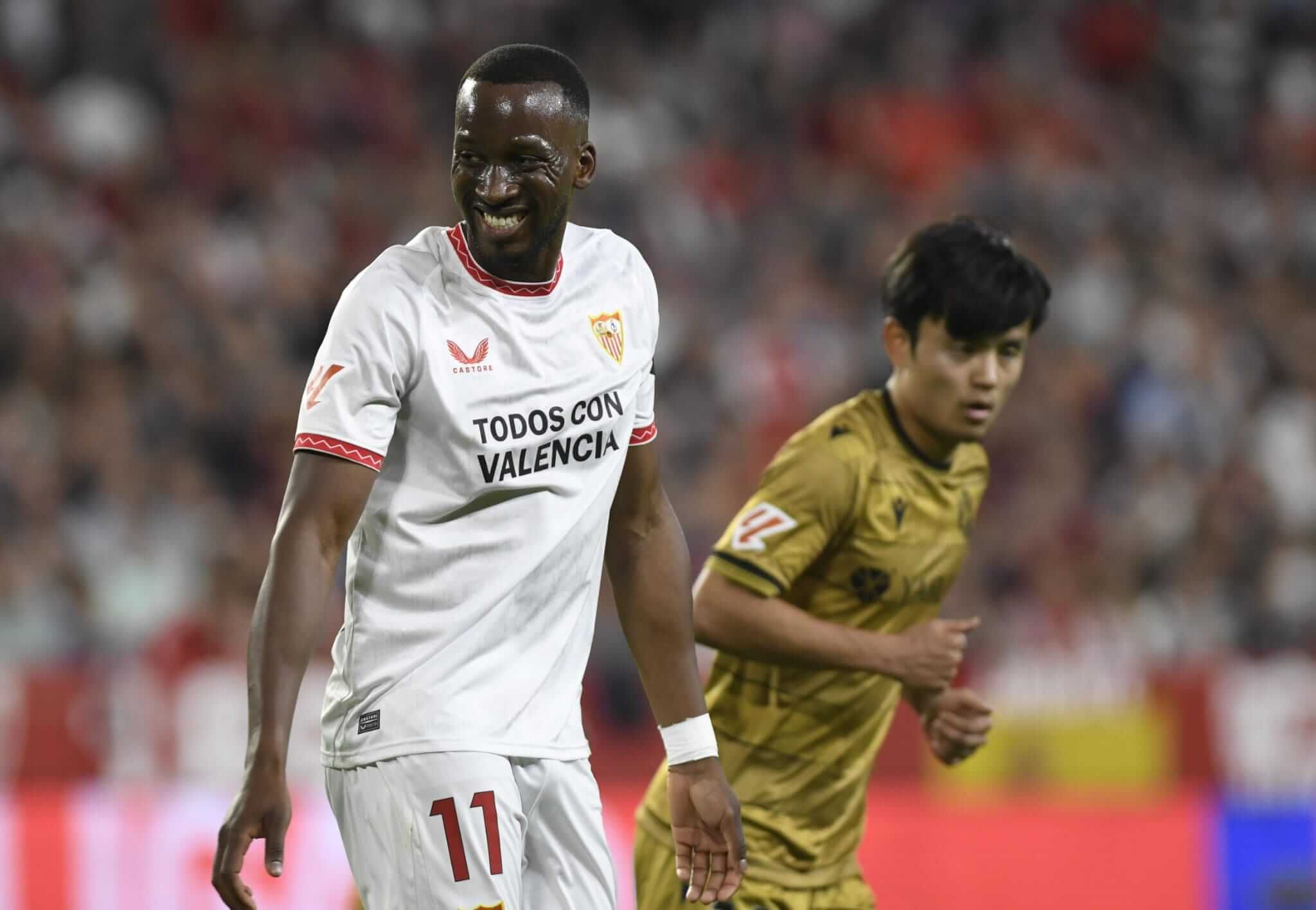  Lukebakio, ante la Real Sociedad