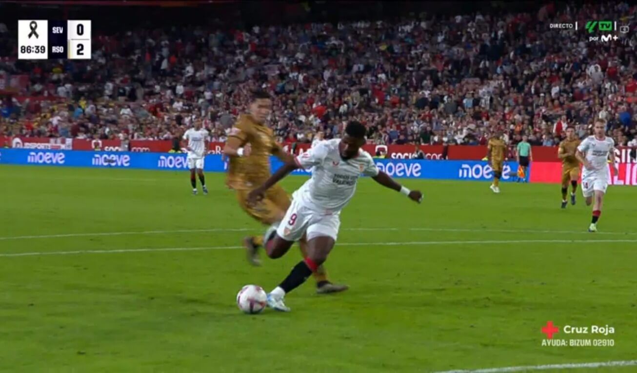  El error de Kelechi Iheanacho ante la Real Sociedad.