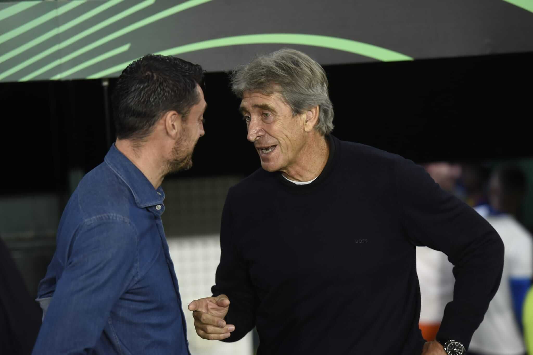  Albert Riera y Manuel Pellegrini, en la previa del Betis-Celje.