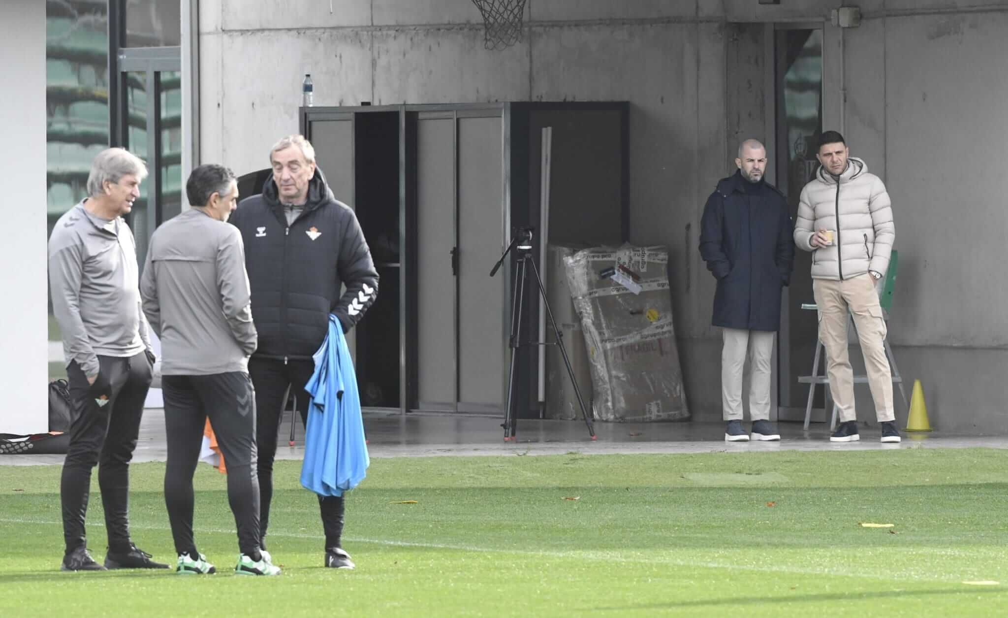  Joaquín Sánchez y Manu Fajardo en un entrenamiento del Betis.
