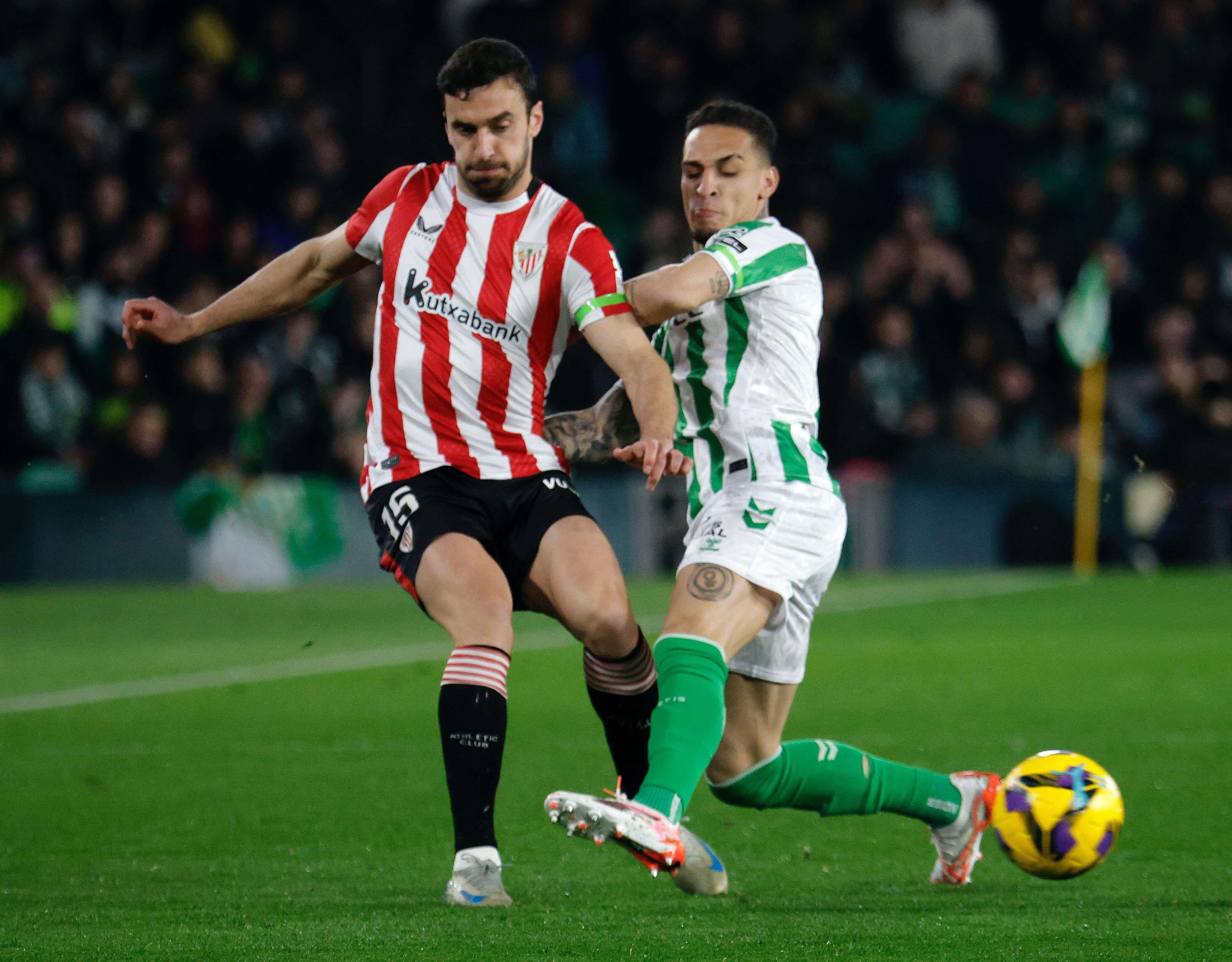 Antony, ante el Athletic Club (Foto: Kiko Hurtado)