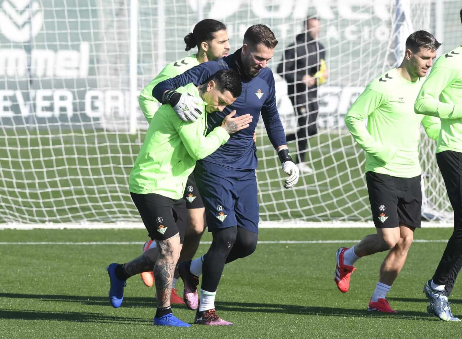 Chimy Ávila, en el entrenamiento del Betis