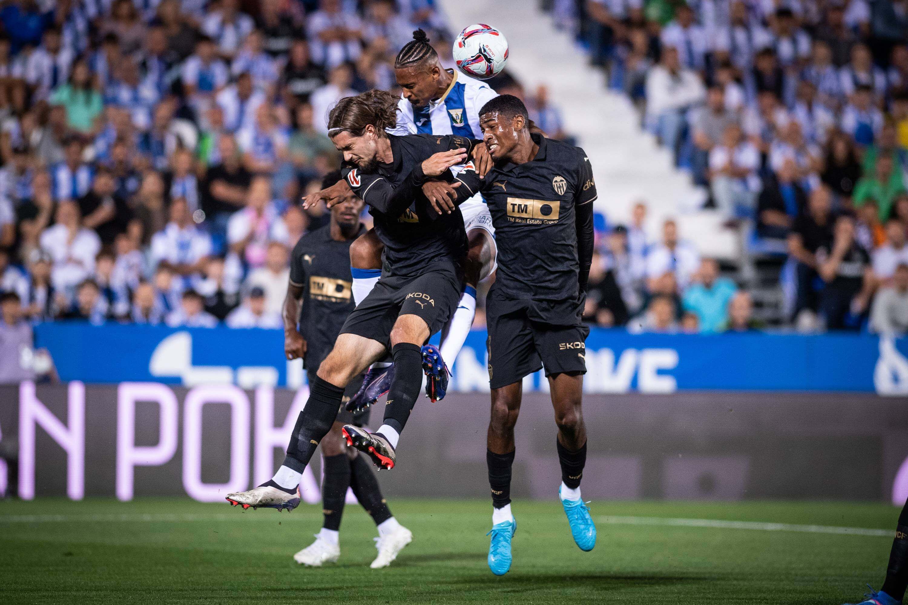  Yarek Gasiorowski y Cristhian Mosquera, ante el CD Leganés