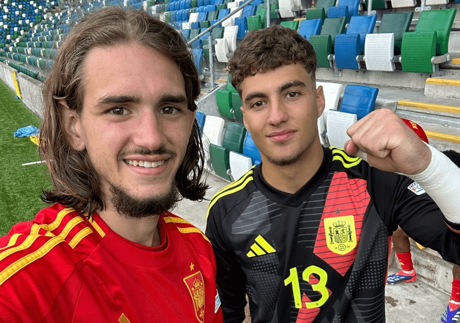  Yarek y el meta Raúl Jiménez, que forma parte del plan para la portería del Valencia CF, campeones de Europa sub 19