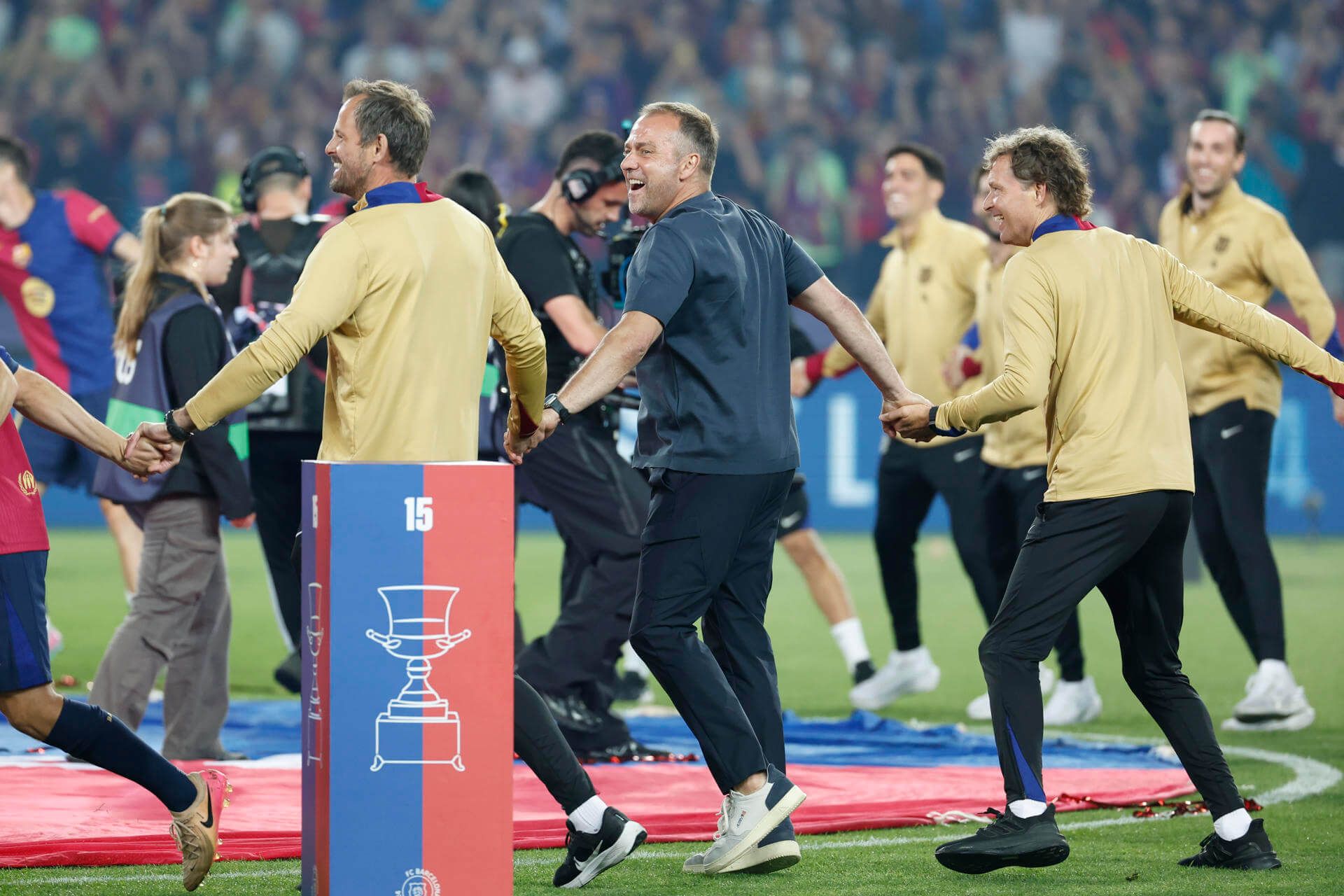 Hansi Flick celebrando el título de LALIGA EA Sports (EFE)