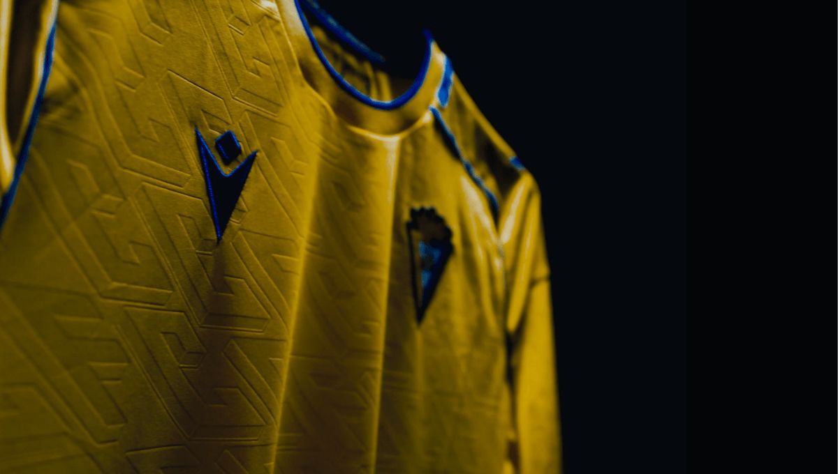  La nueva camiseta del Cádiz CF que aparece en el vídeo de presentación de Suso.