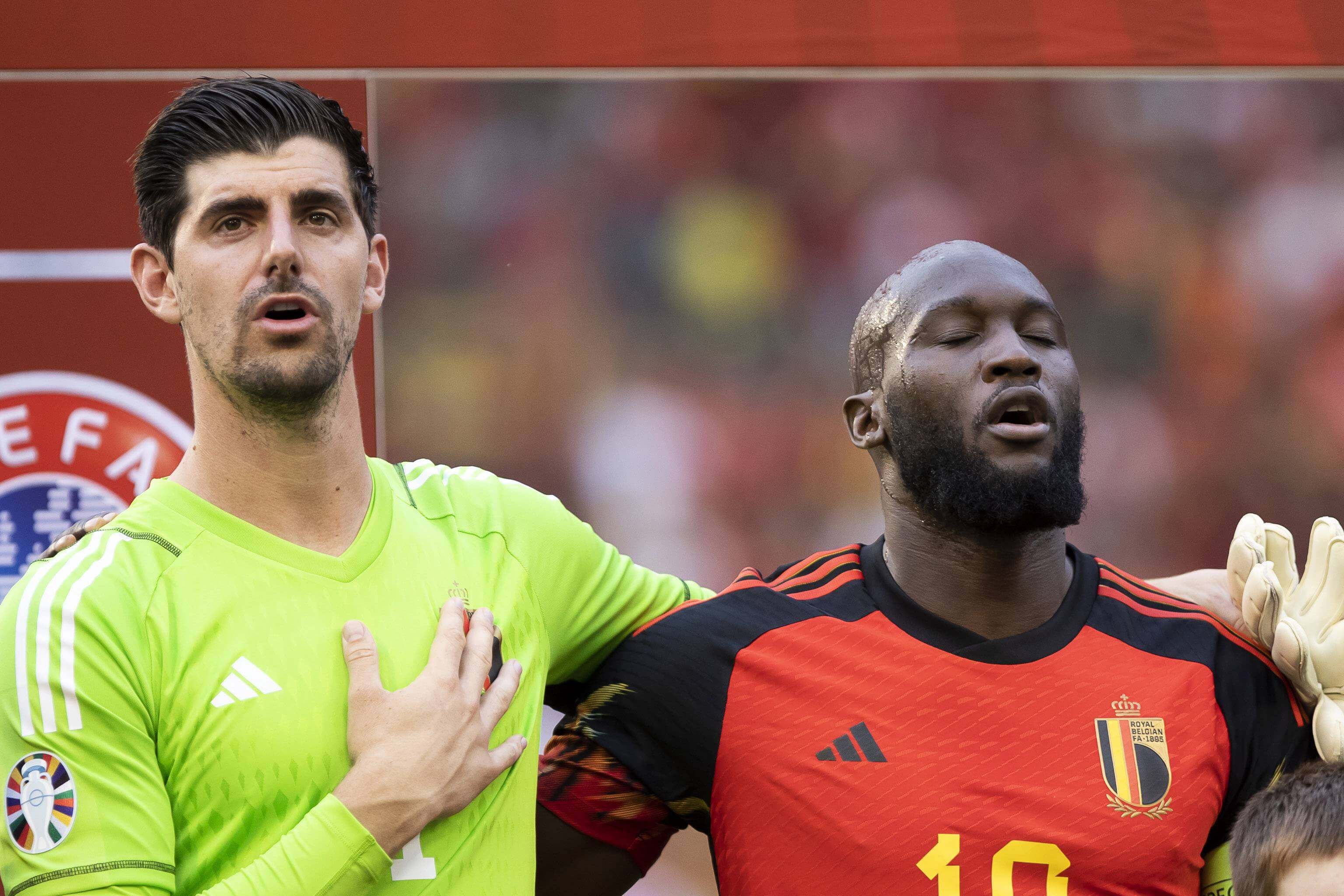  Courtois y Lukaku con Bélgica (Cordon Press)
