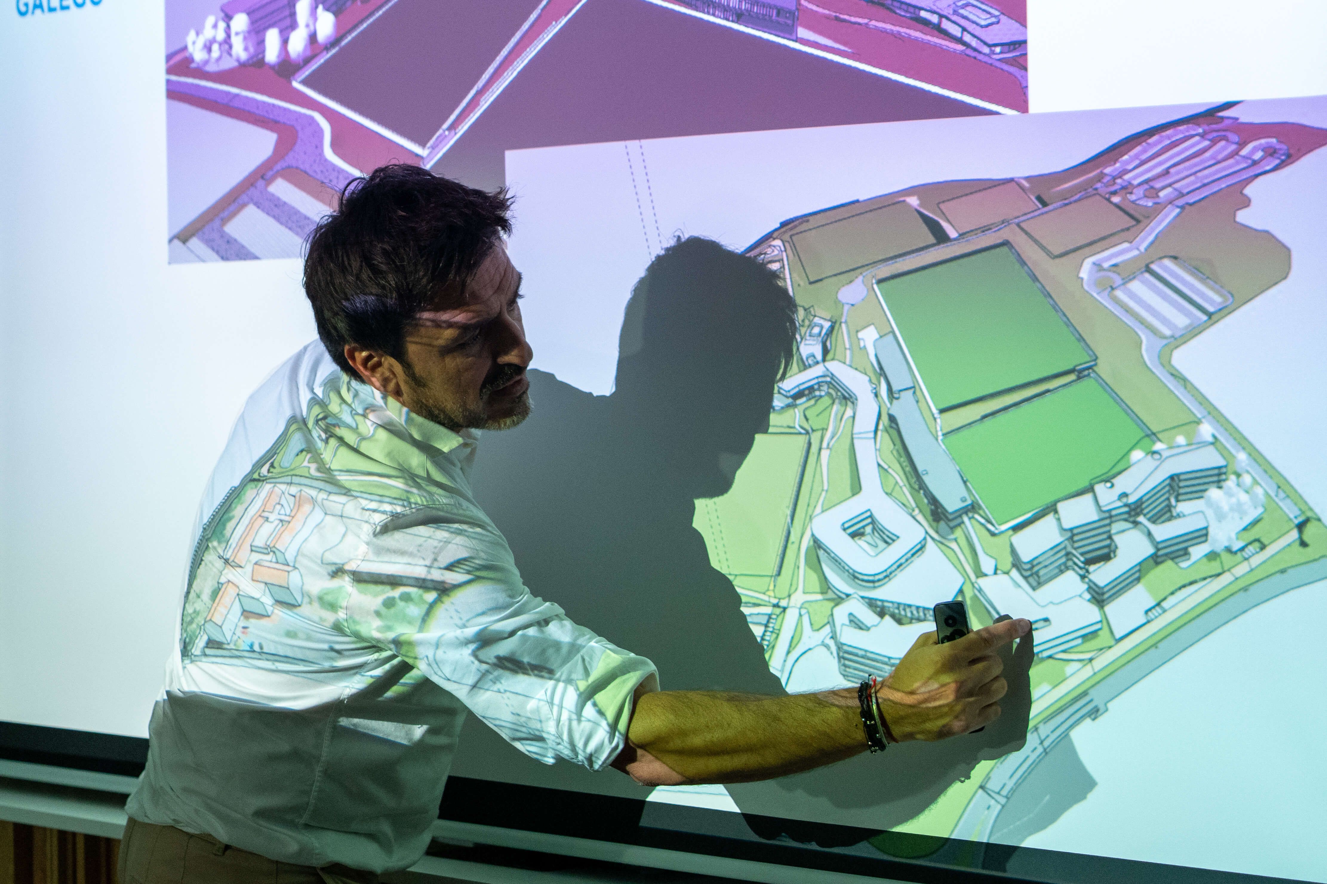  Carlos Cao explicando GS 360.