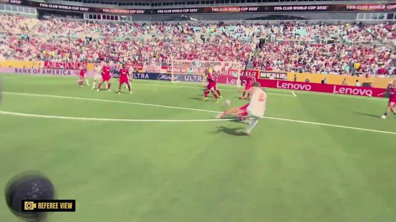  El momento del disparo de Kimmich ante el Benfica (Telecinco)