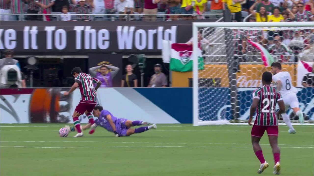 La parada de bono en el Fluminense vs Al Hilal (Telecinco)