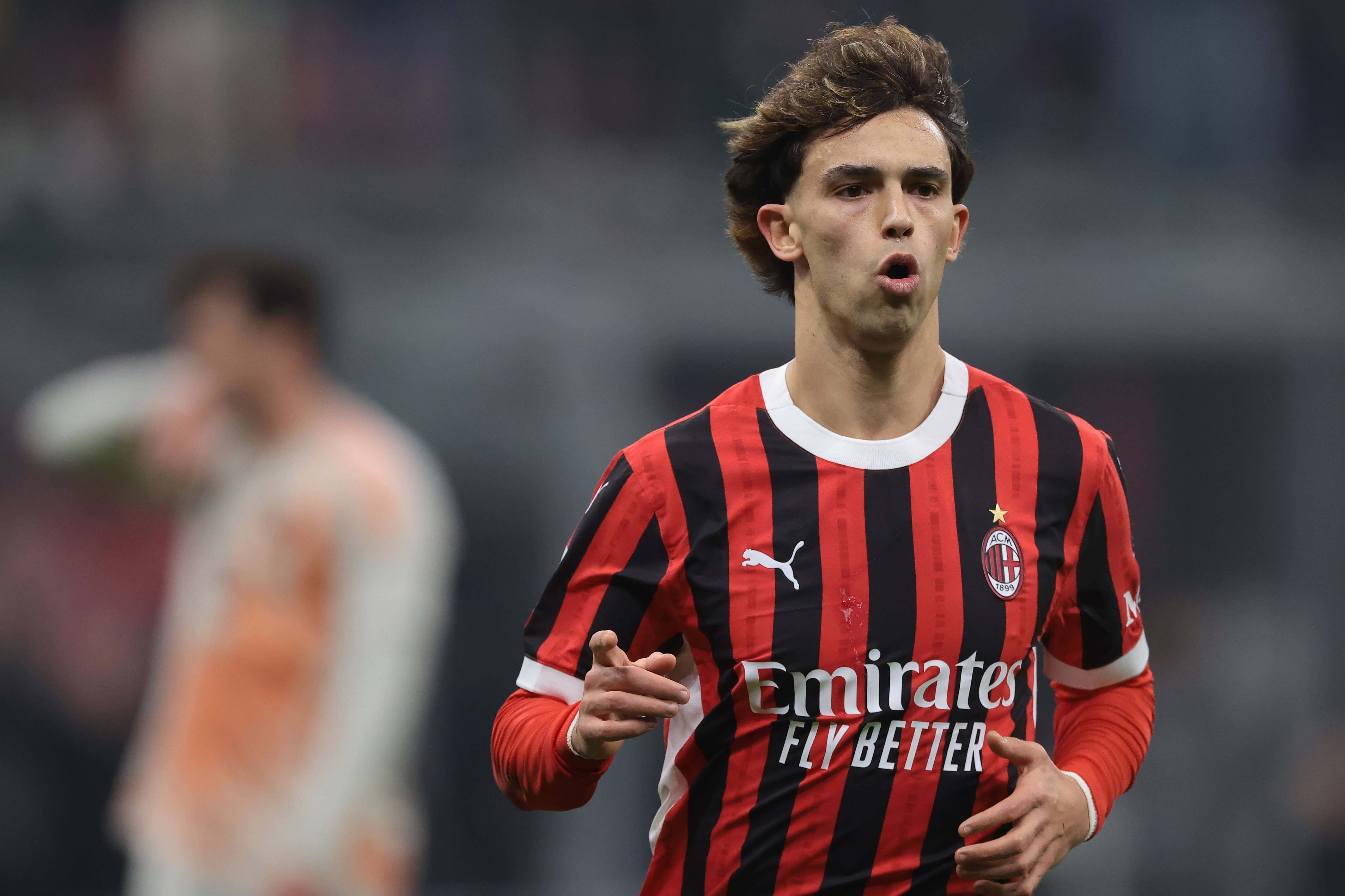  Joao Félix celebrando su primer gol con el Milan.