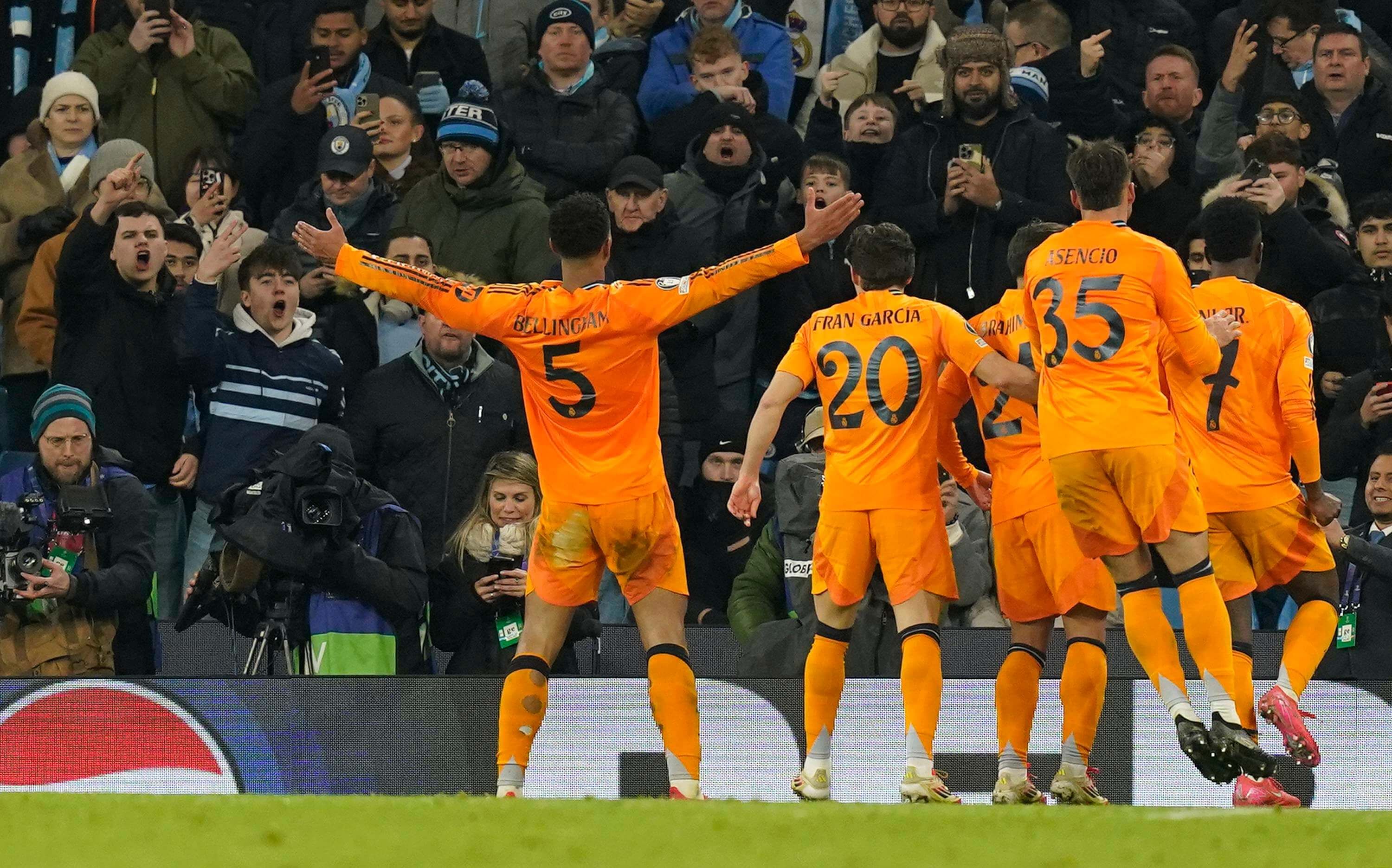  El Real Madrid celebrando en el Etihad Stadium (Cordon Press)