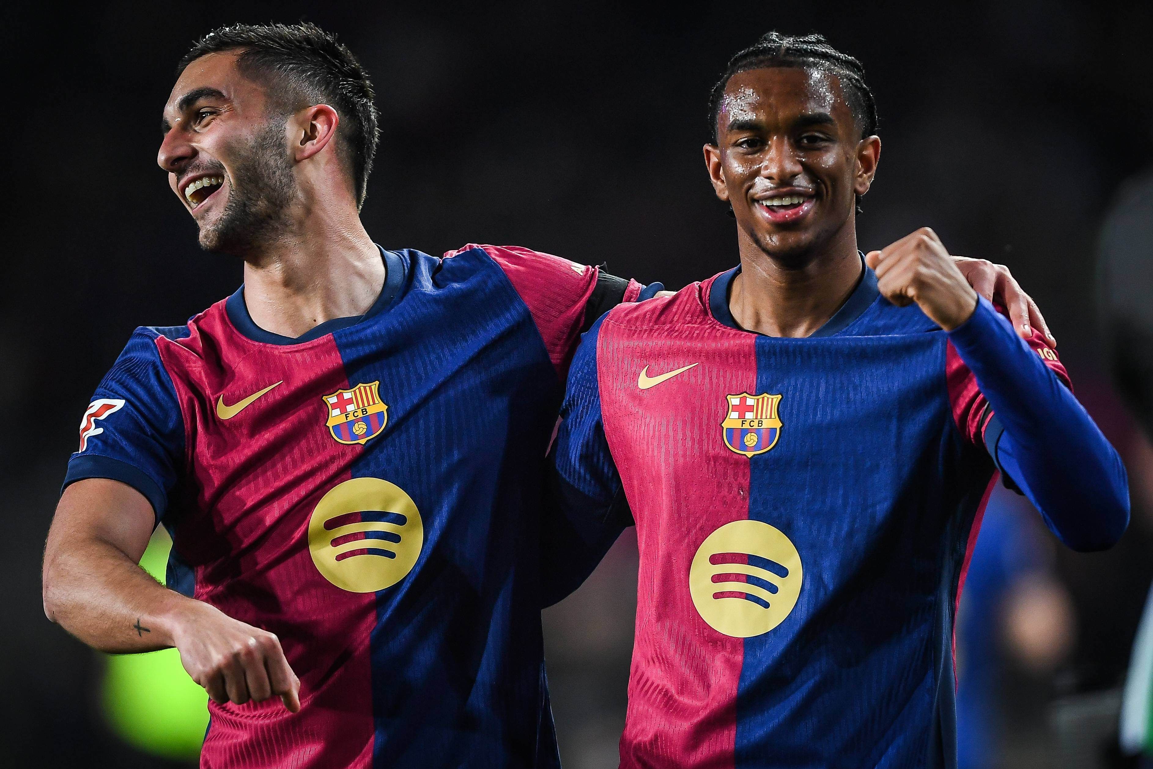  Ferran celebrando con Balde (Cordon Press)