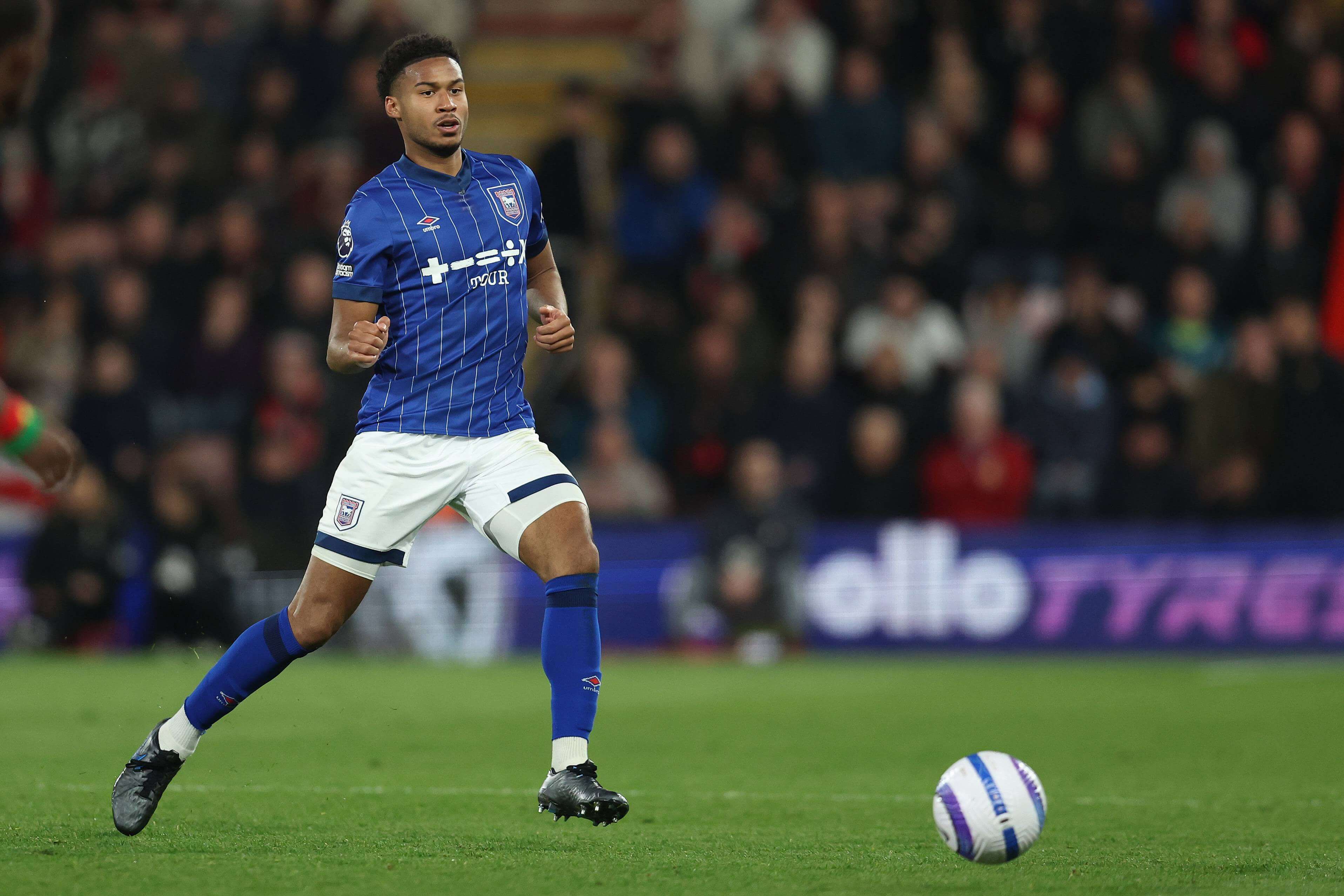  Jens Cajuste, jugando con el Ipswich Town.