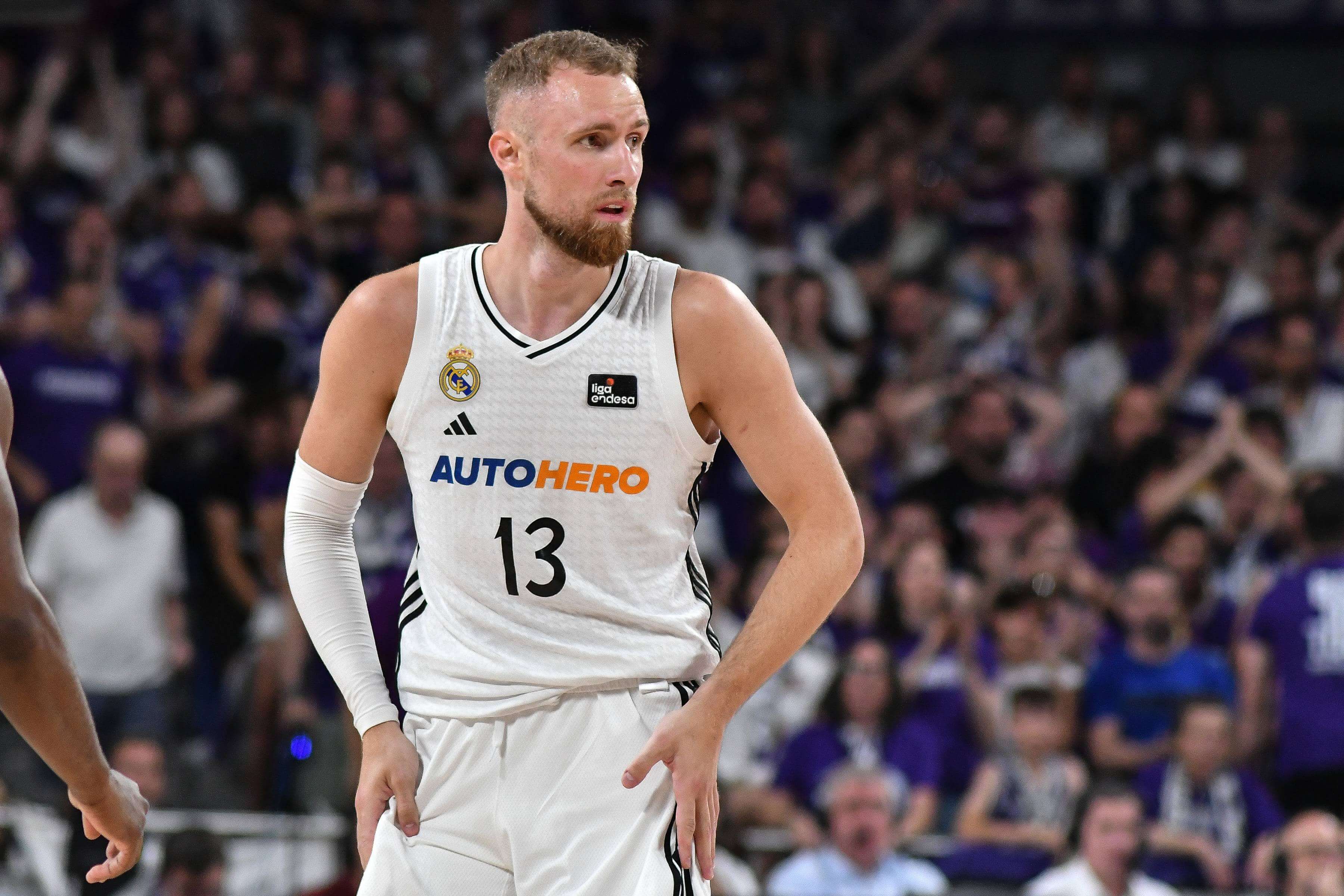 Dzanan Musa en un partido con el Real Madrid