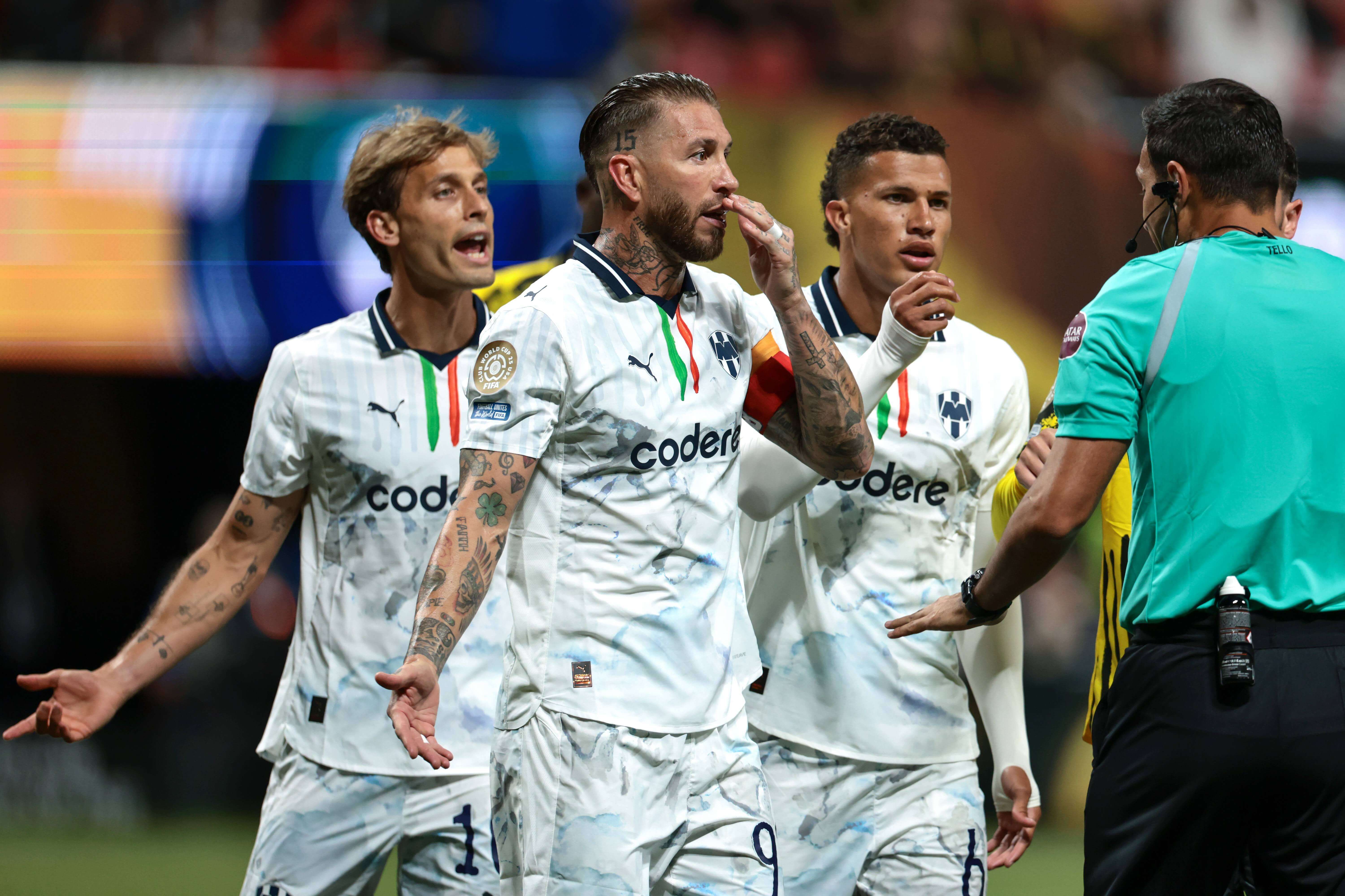  Nelson Deossa, junto a Sergio Ramos y Canales, en el Mundial de Clubes.