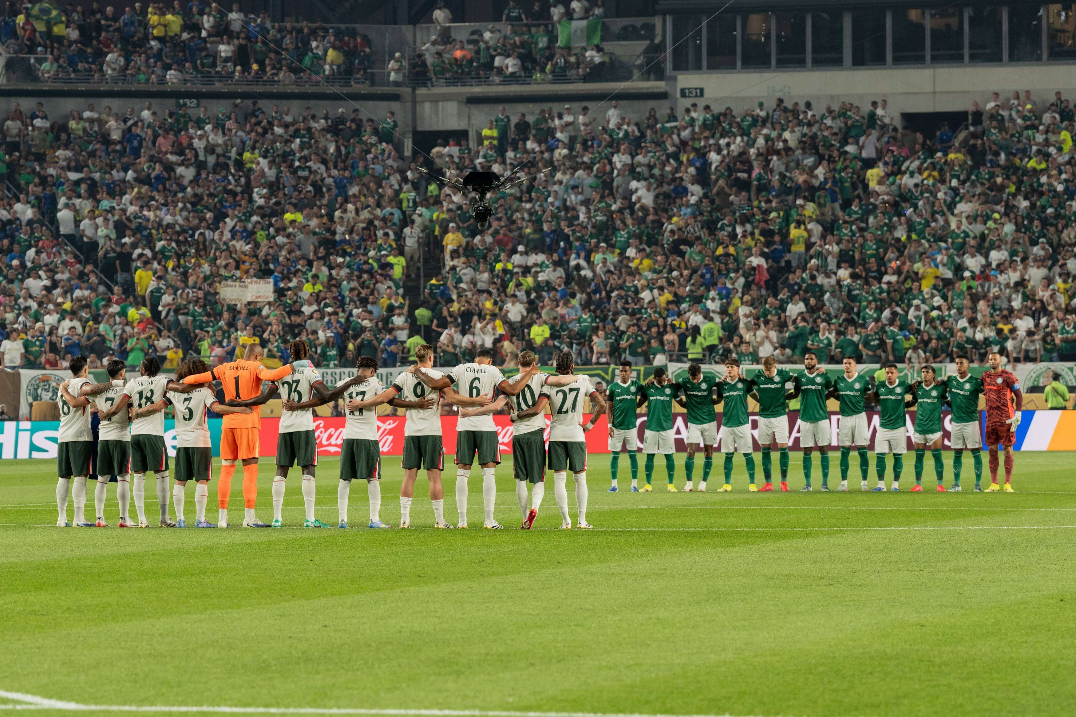  Chelsea y Palmeiras en el minuto de silencio por Diogo Jota (Cordon Press)