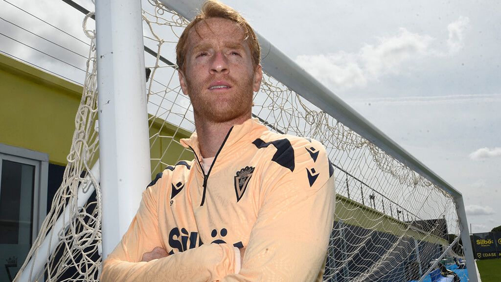 Álex Fernández acumula una gran experiencia en el fútbol profesional español.