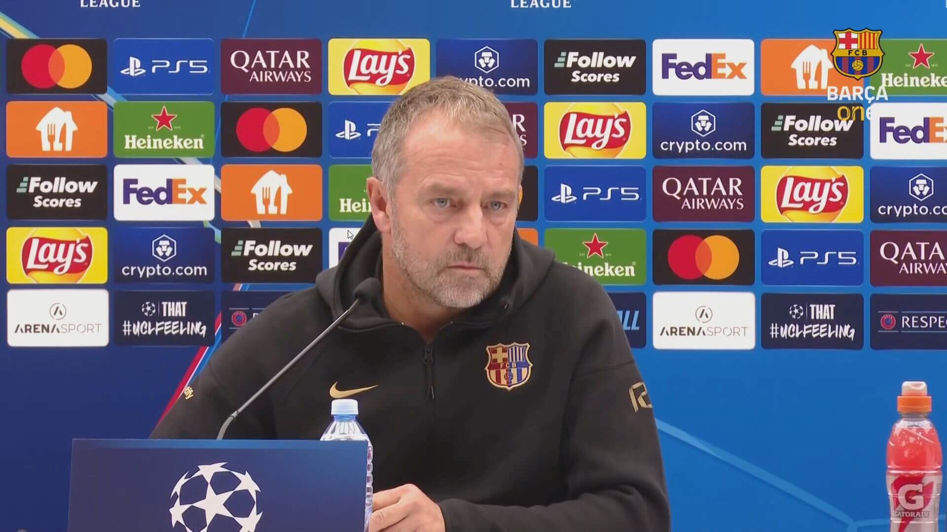  Hansi Flick en rueda de prensa