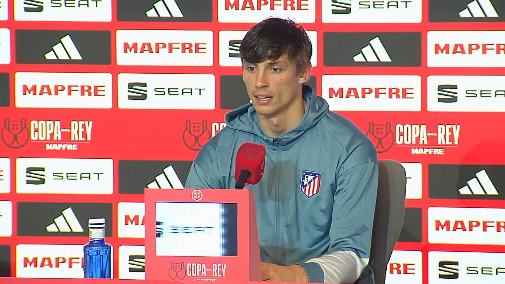  Robin Le Normand señala que el vestuario no está sorprendido con Giuliano Simeone.