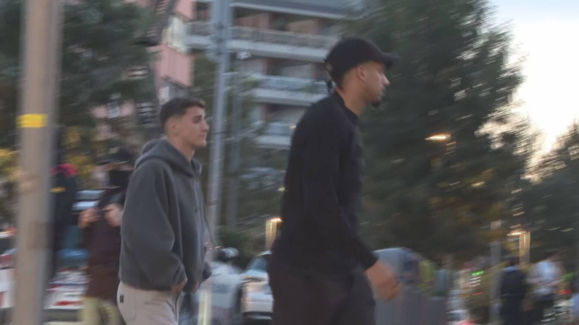  Araujo y Gavi llegando al tanatorio de Carles Miñarro