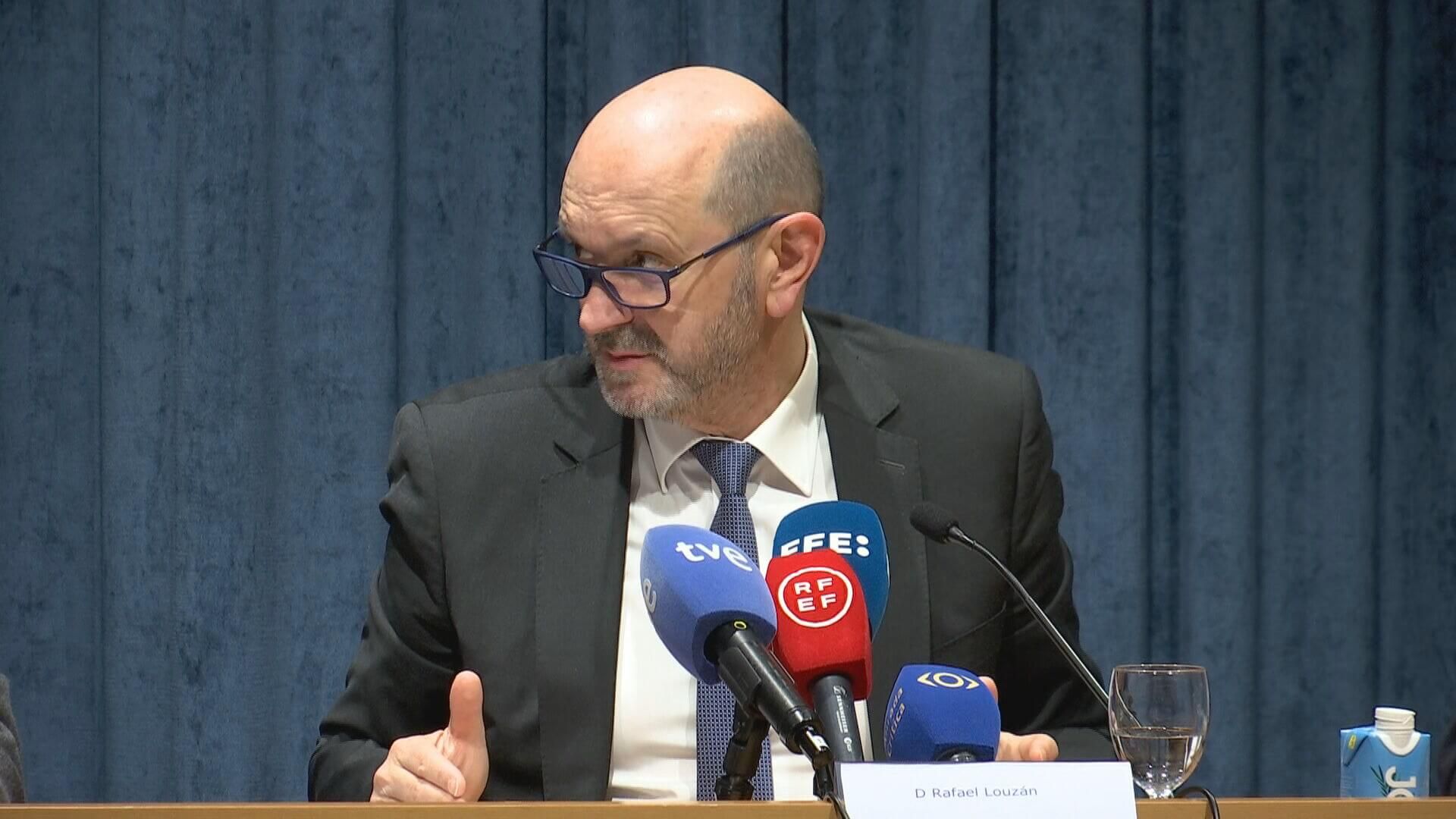  Rafael Louzán en una mesa redonda en Madrid.