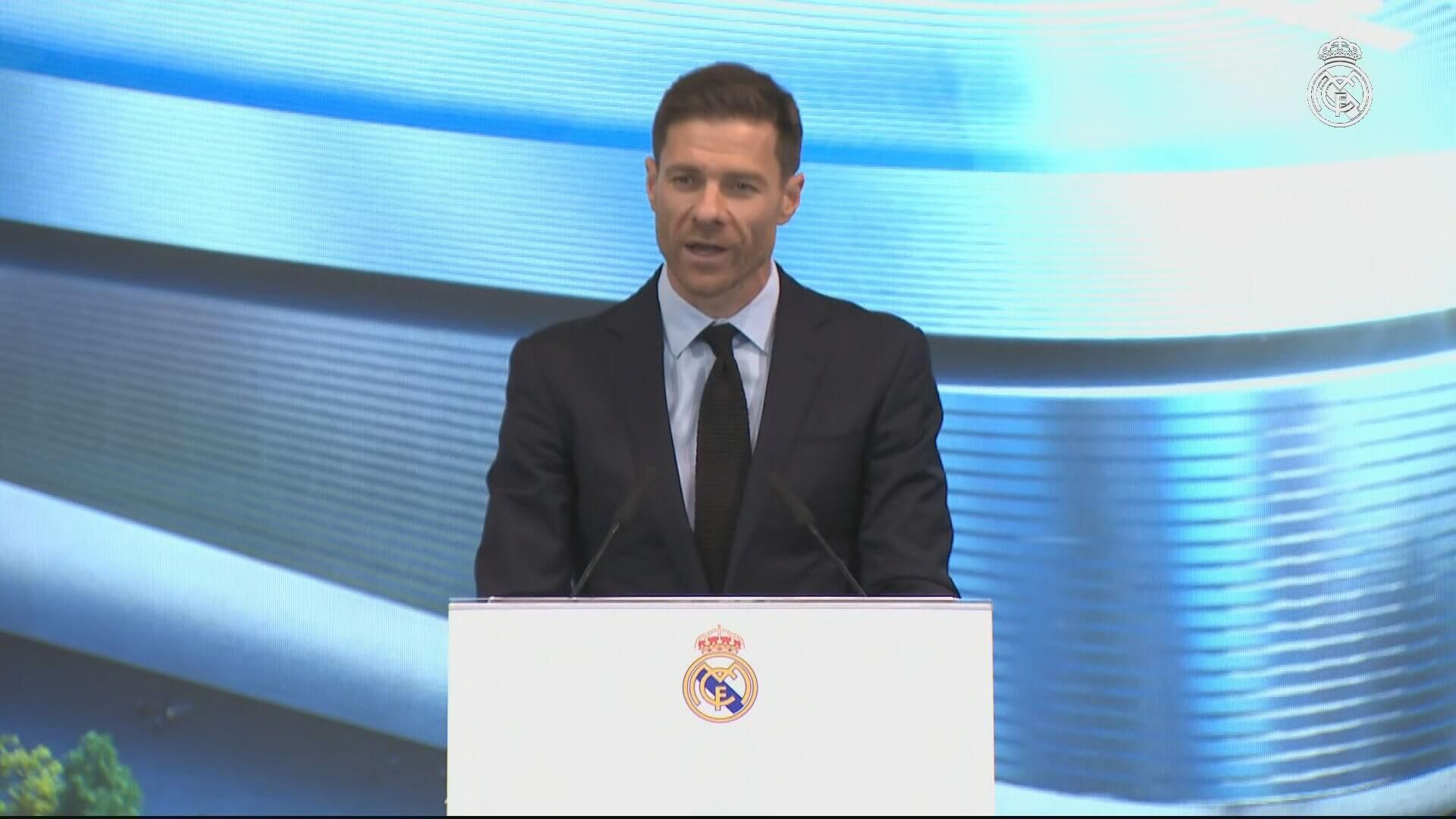  Xabi Alonso en su presentación