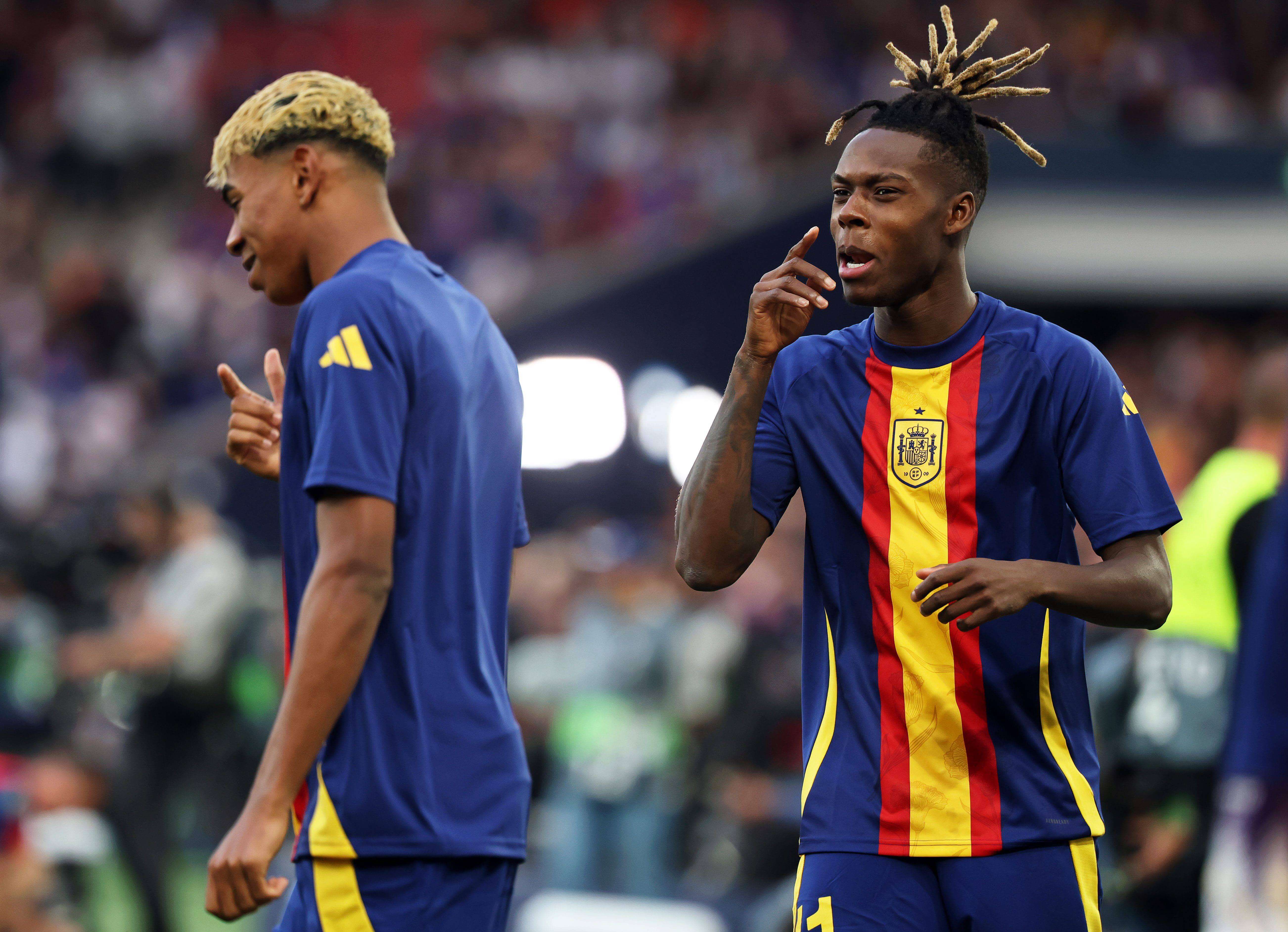  Nico Williams junto a Lamine Yamal en la selección española (Cordon Press)