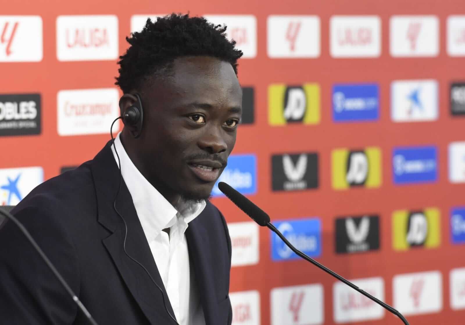 Akor Adams, en su presentación con el Sevilla FC