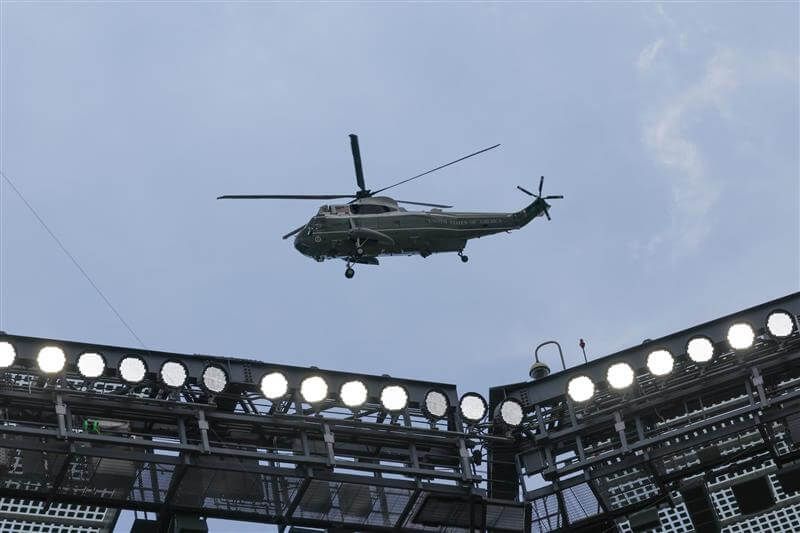 Aviòn de combate, en el Metlife Stadium