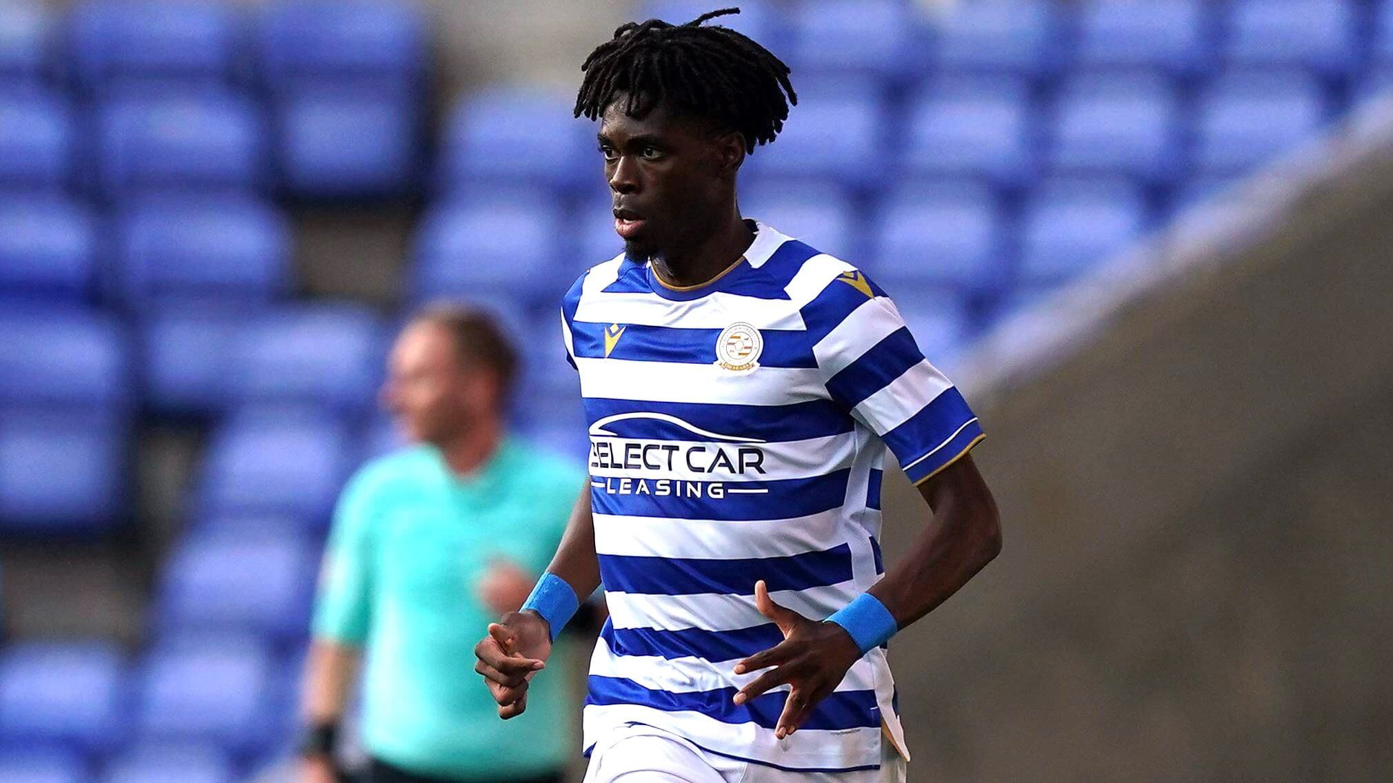 Ovie Ejaria, en su etapa con el Reading.