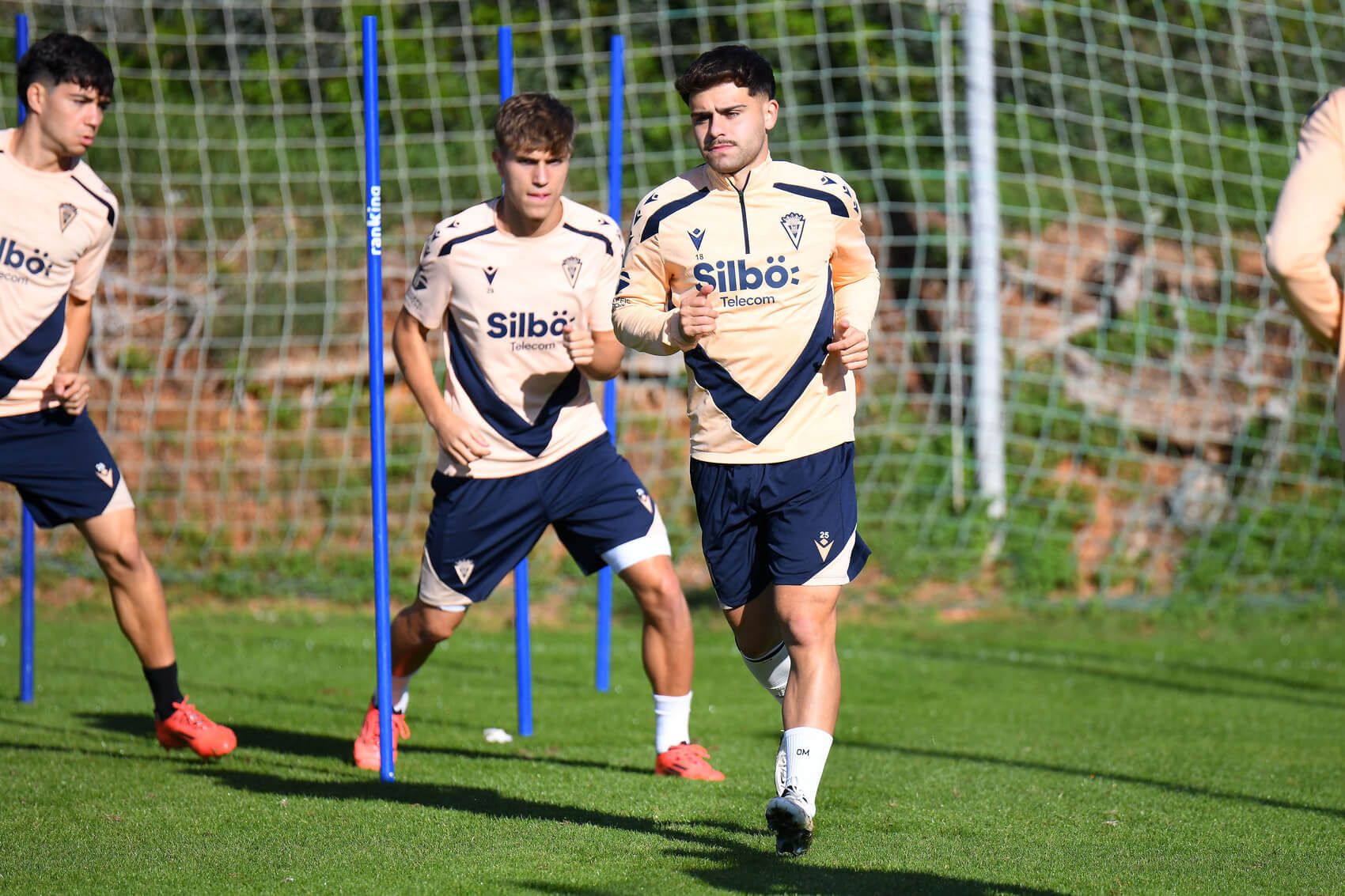  Óscar Melendo, en un entrenamiento con el Cádiz.