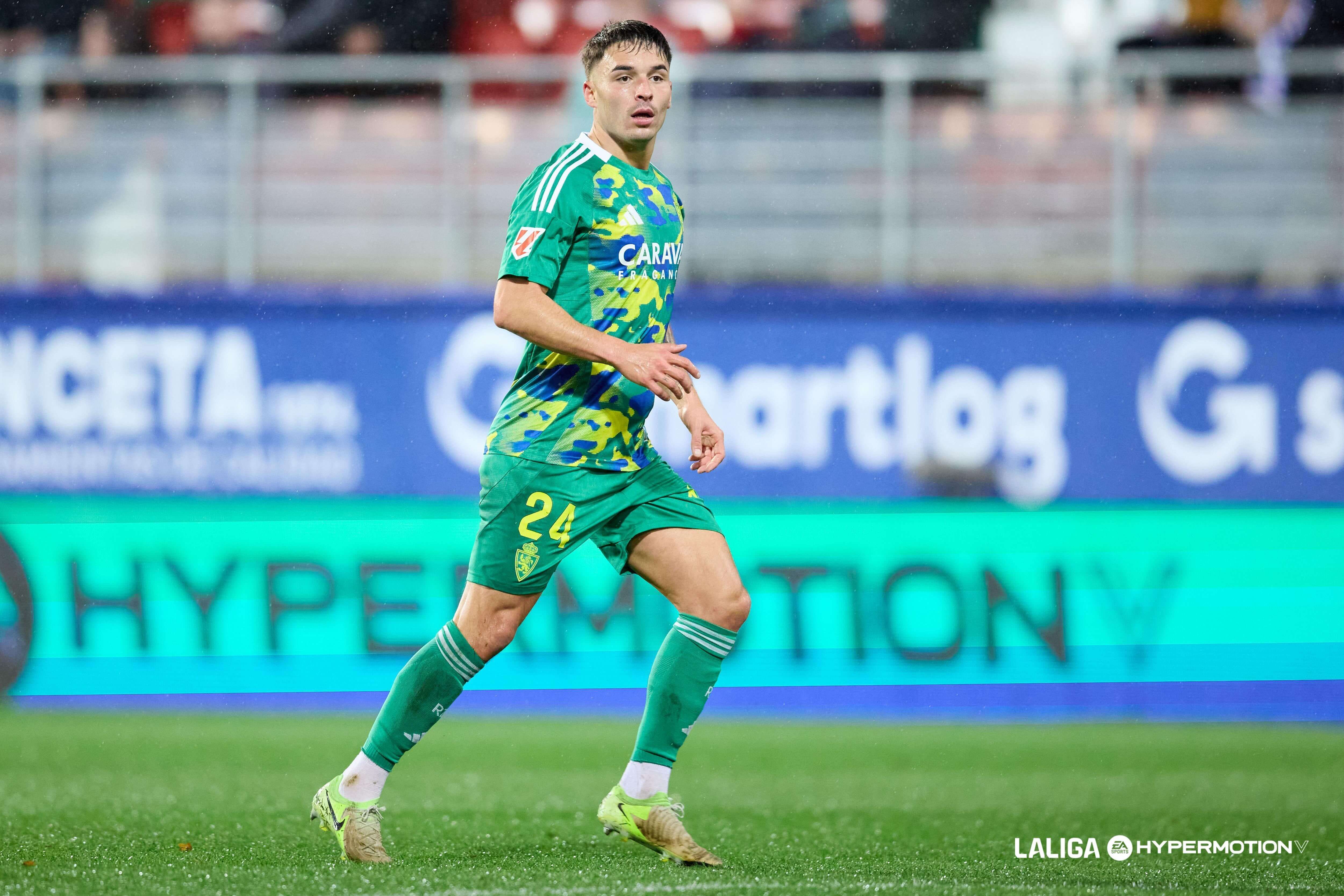  Lluís López, en un partido del Real Zaragoza.