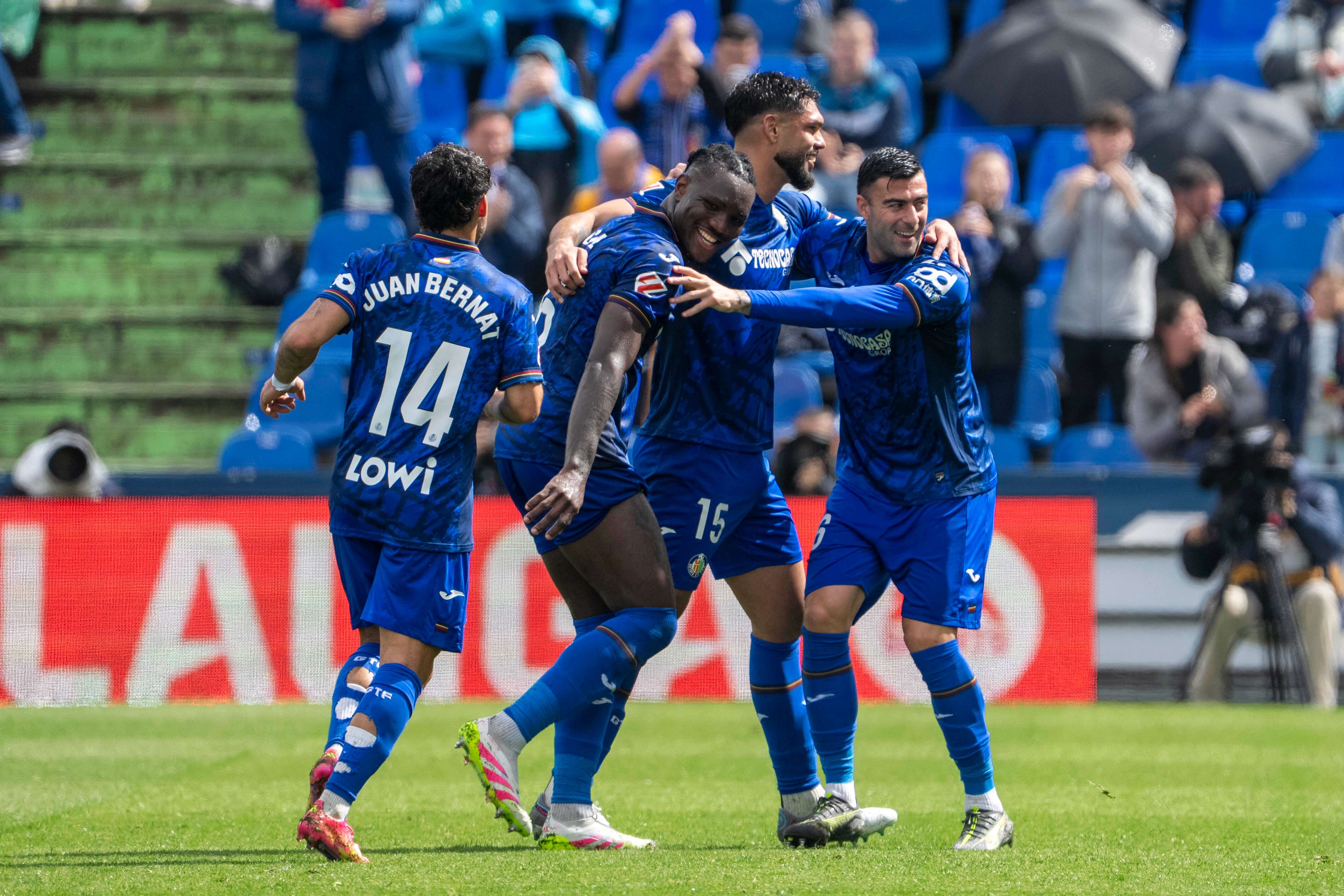  Los jugadores del Getafe celebran el gol de ALderete a Las Palmas.