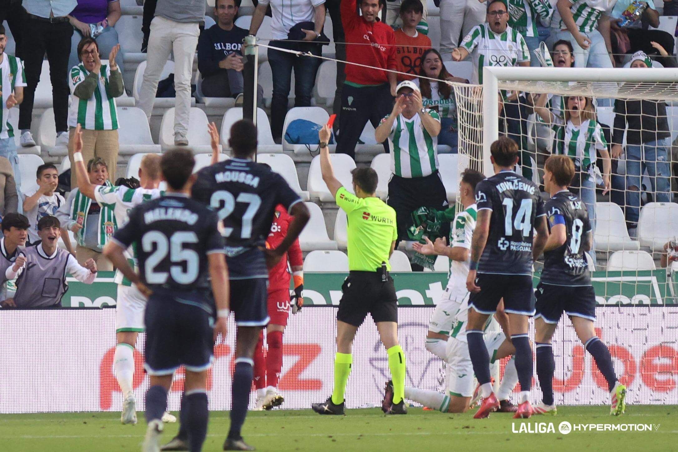  Penalti y expulsión polémica de David Gil en el Córdoba - Cádiz.