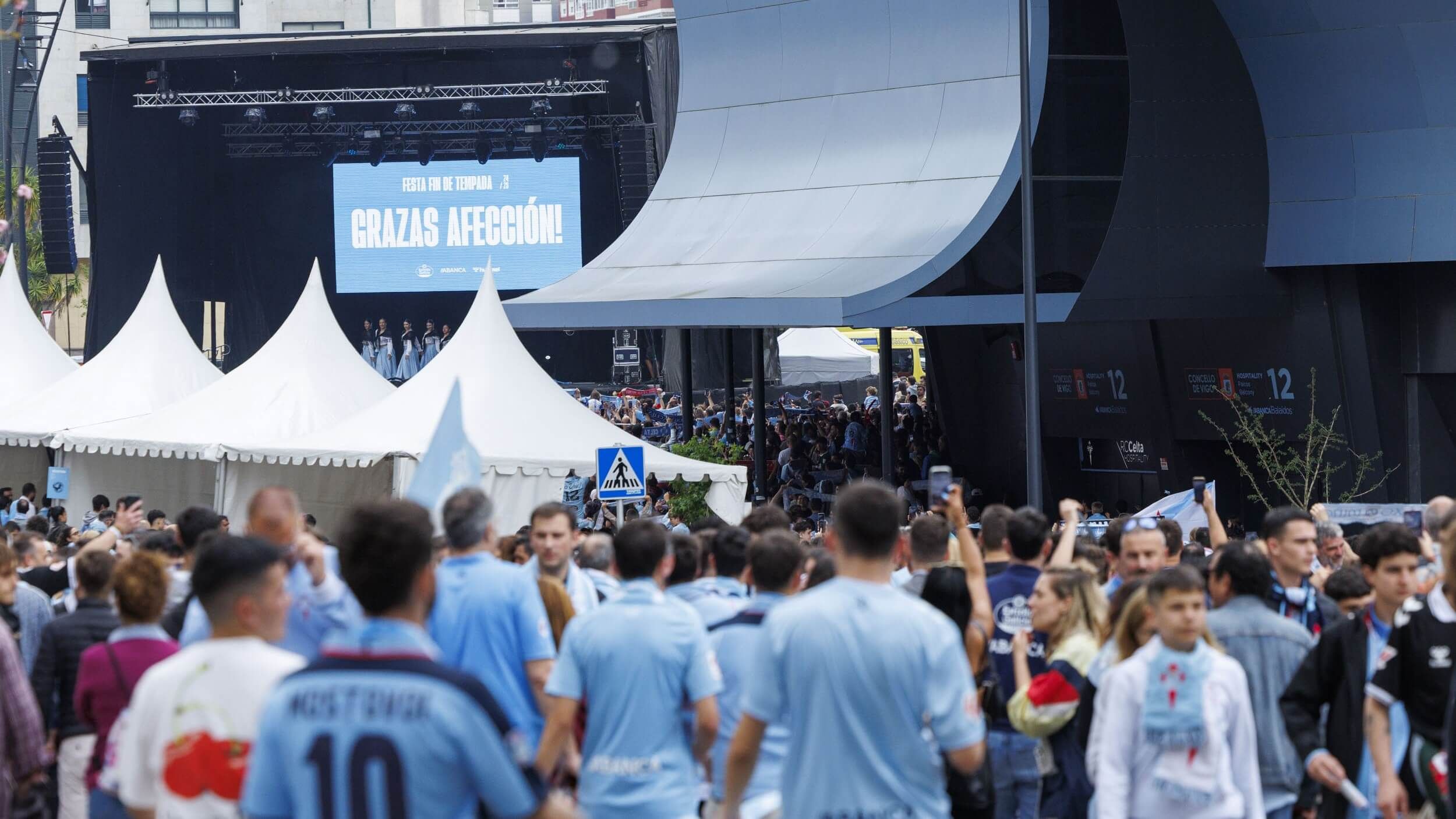  Aficionados del Celta en Balaídos ante el Rayo Vallecano, el día de los sucesos de la multa.