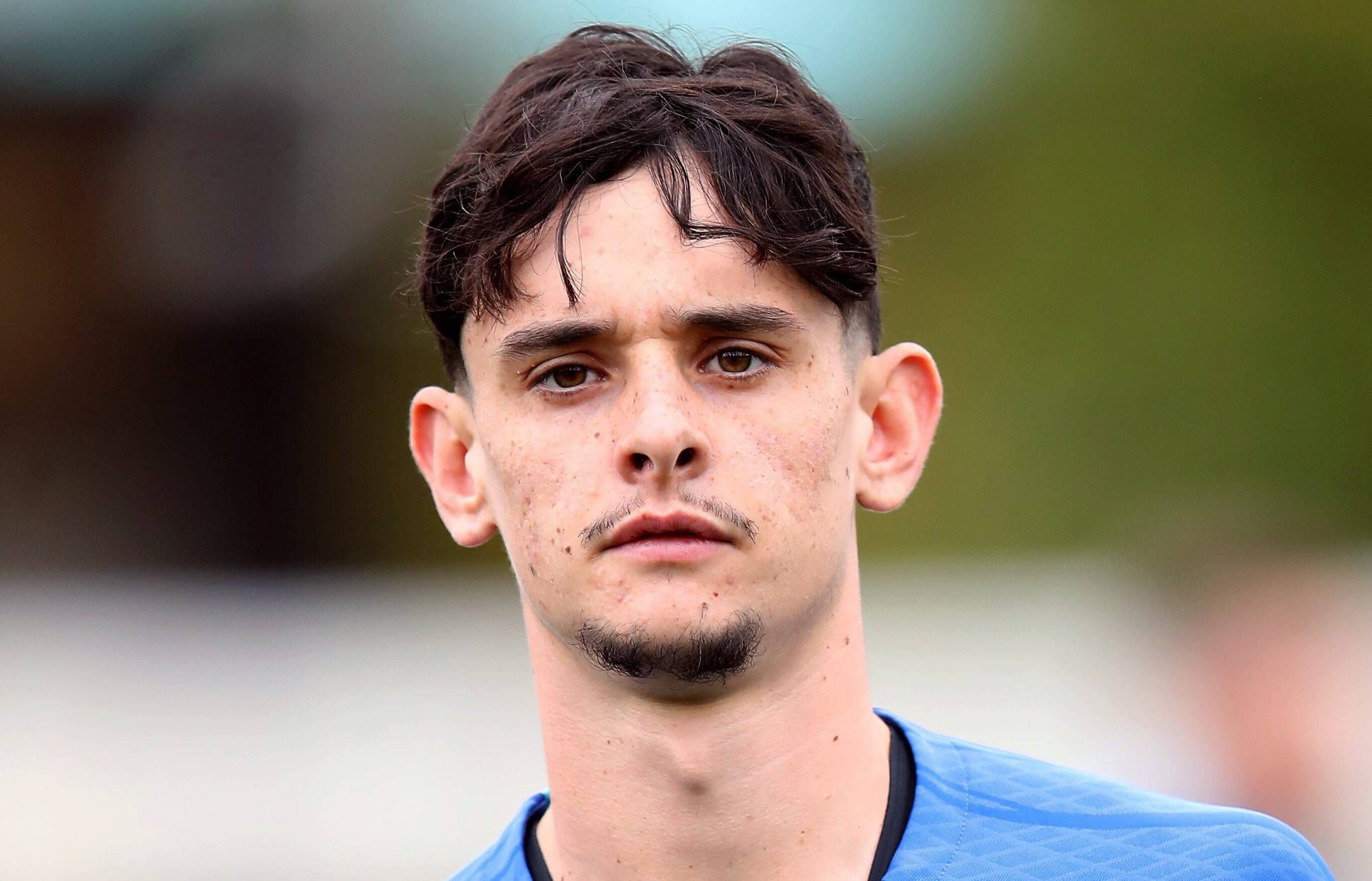  Charlie Patiño, con las inferiores de Inglaterra.