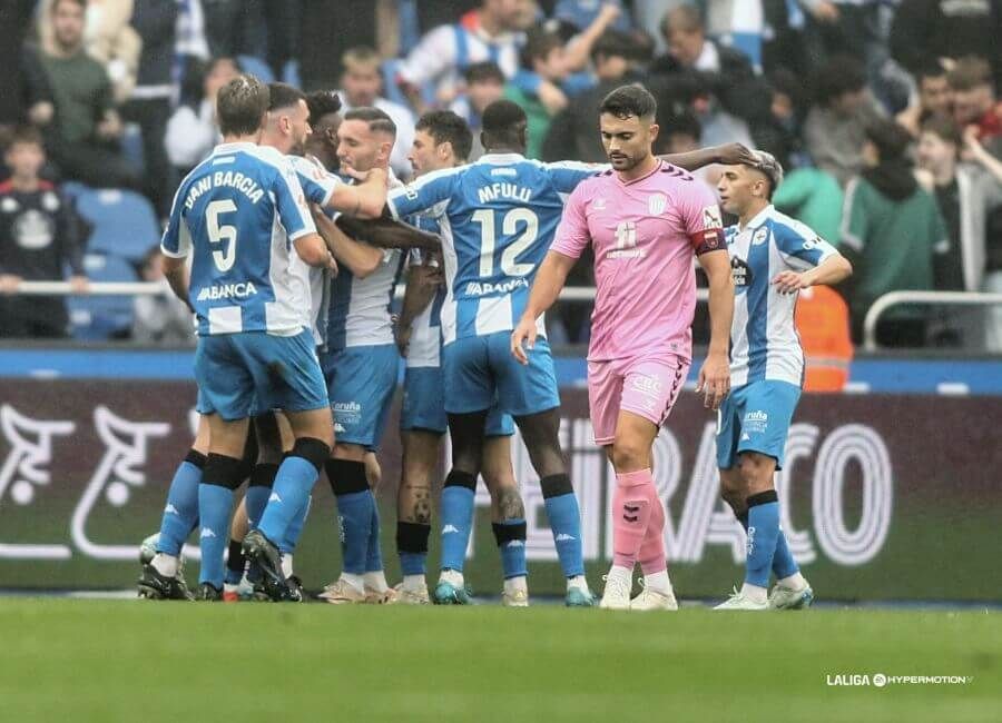 El Deportivo celebra el gol al Eldense en el partido de la primera vuelta.