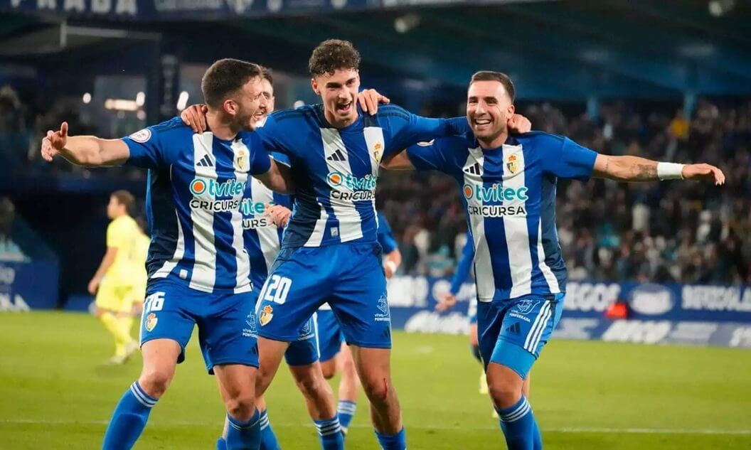 Álex Costa, celebra un gol con la Ponferradina (Foto: SDP).