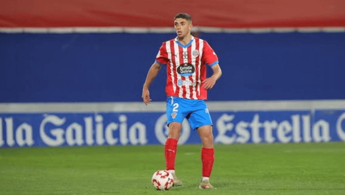  Álex Lizancos, durante un partido con el Lugo.